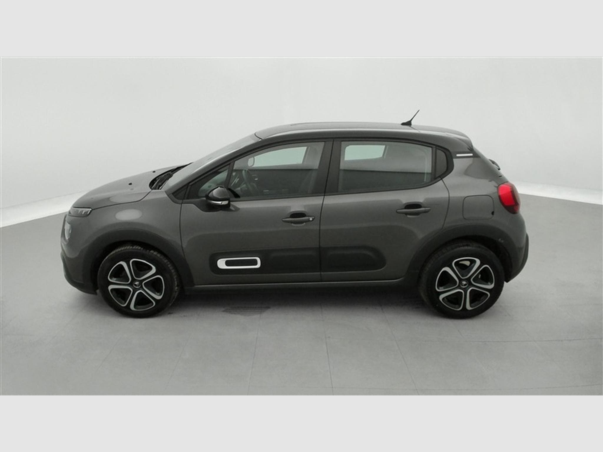 Citroen C3 1.2i PureTech 82Cv Shine NAVI / CARPLAY / CAMERA (2022) - Photo 3