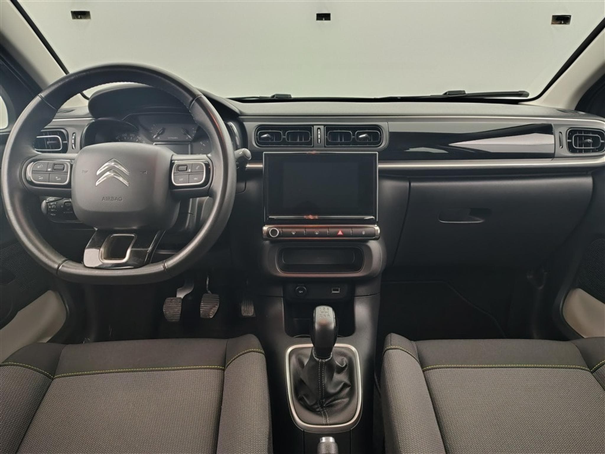 Citroen C3 1.2i PureTech 82Cv Shine NAVI / CARPLAY / CAMERA (2022) - Photo 8