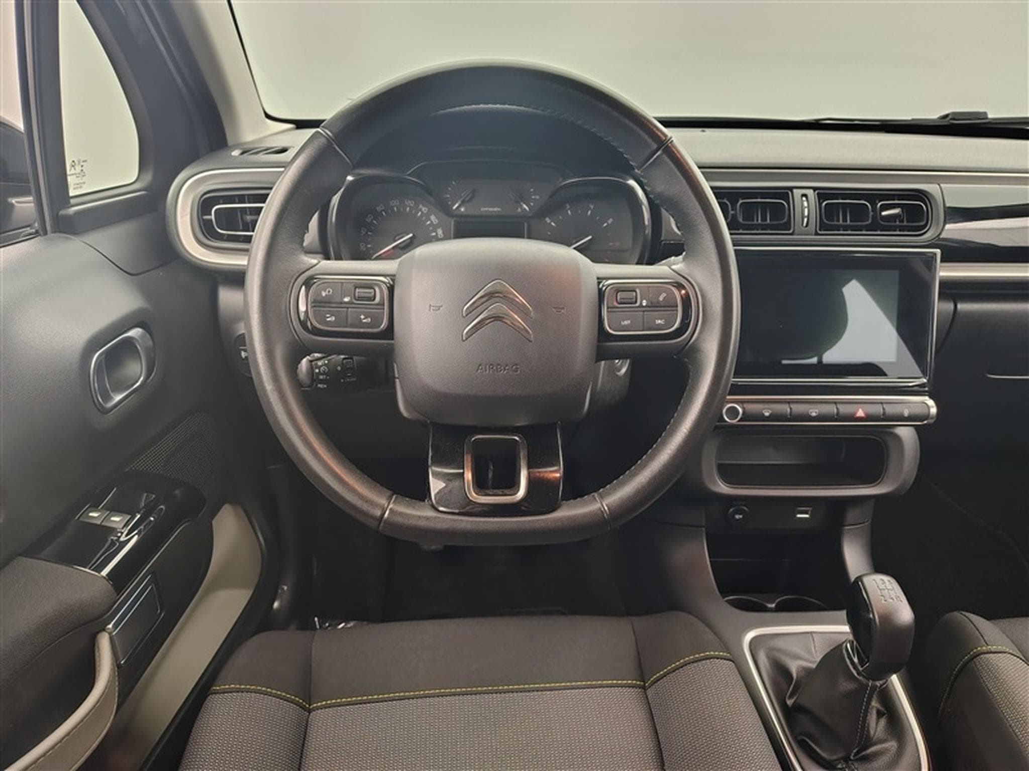 Citroen C3 1.2i PureTech 82Cv Shine NAVI / CARPLAY / CAMERA (2022) - Photo 9