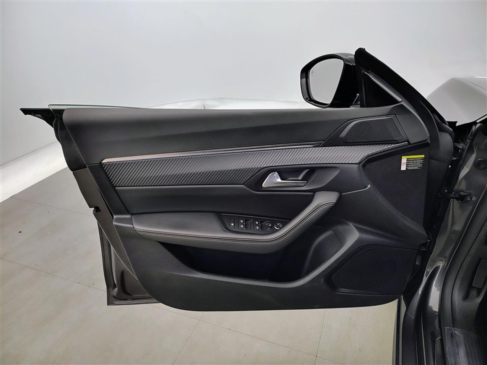 Peugeot 508 1.2 PureTech GT AUTO/S-CUIR/NAVI/FULL LED/JA18 (2022) - Photo 17