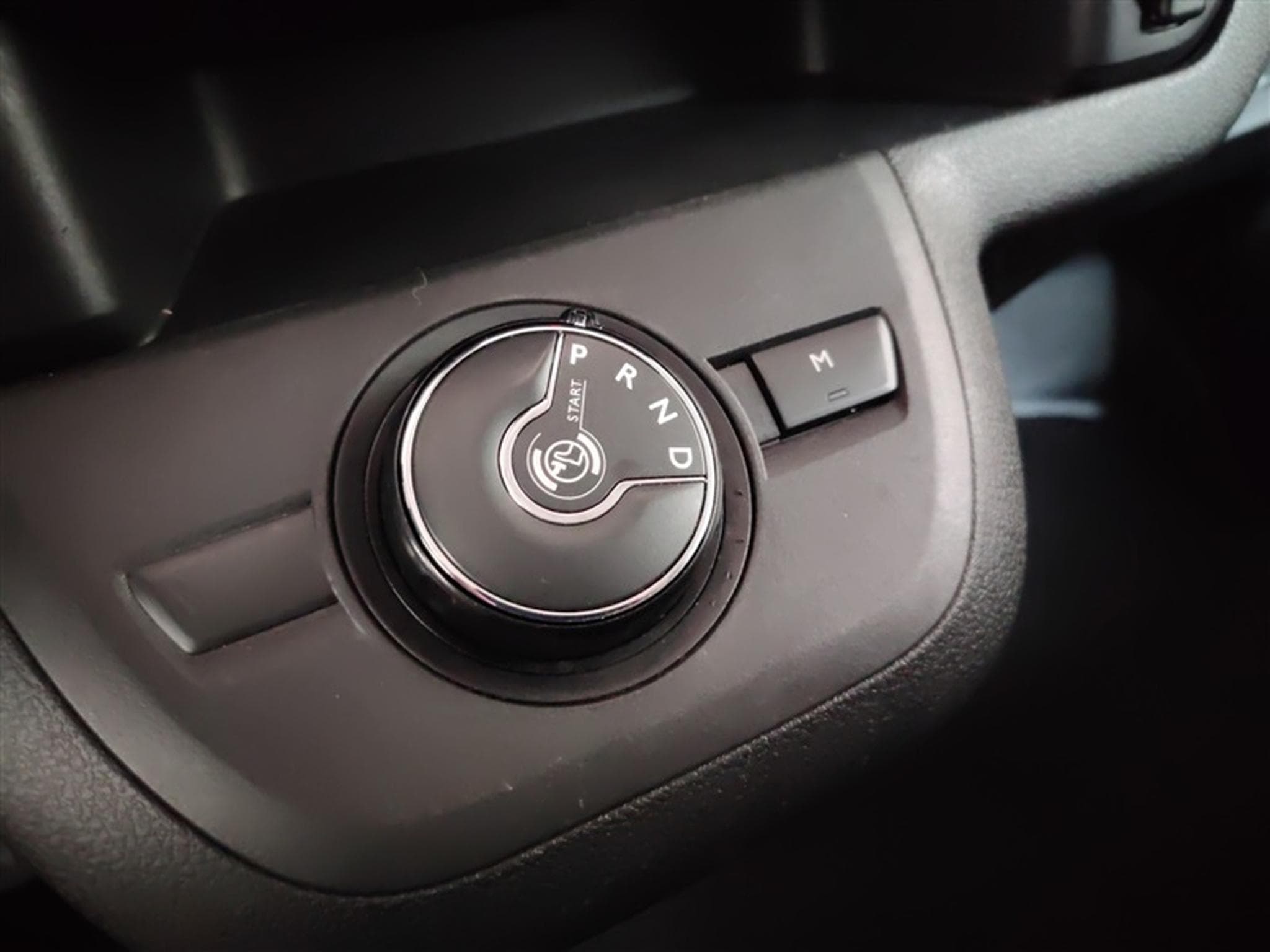 Peugeot Expert 2.0 BlueHDi EAT8 L2 NAVI CLIM / TEL / PDC AV-AR (2023) - Photo 13