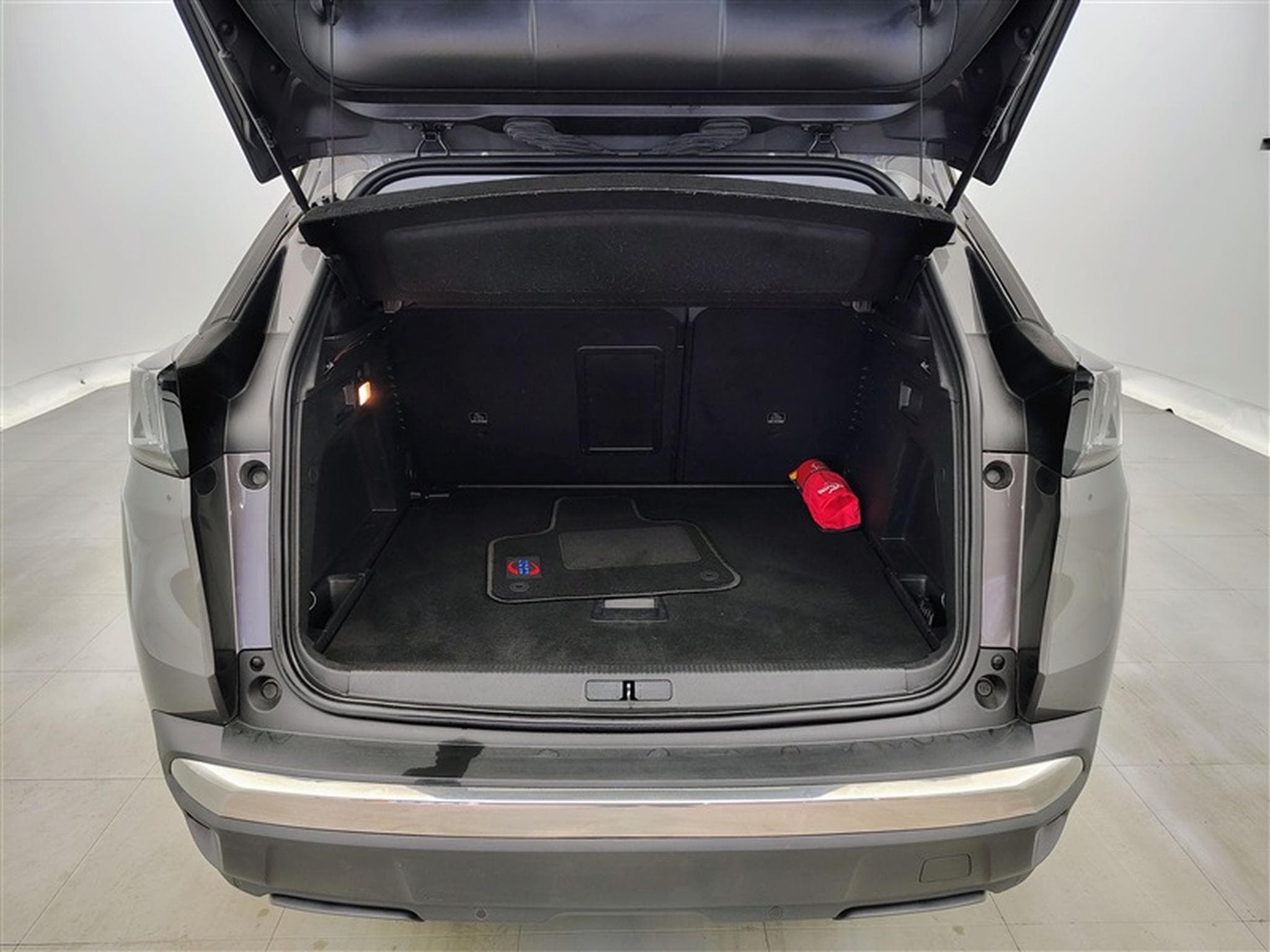 Peugeot 3008 1.2 PureTech Allure (2022) - Photo 14