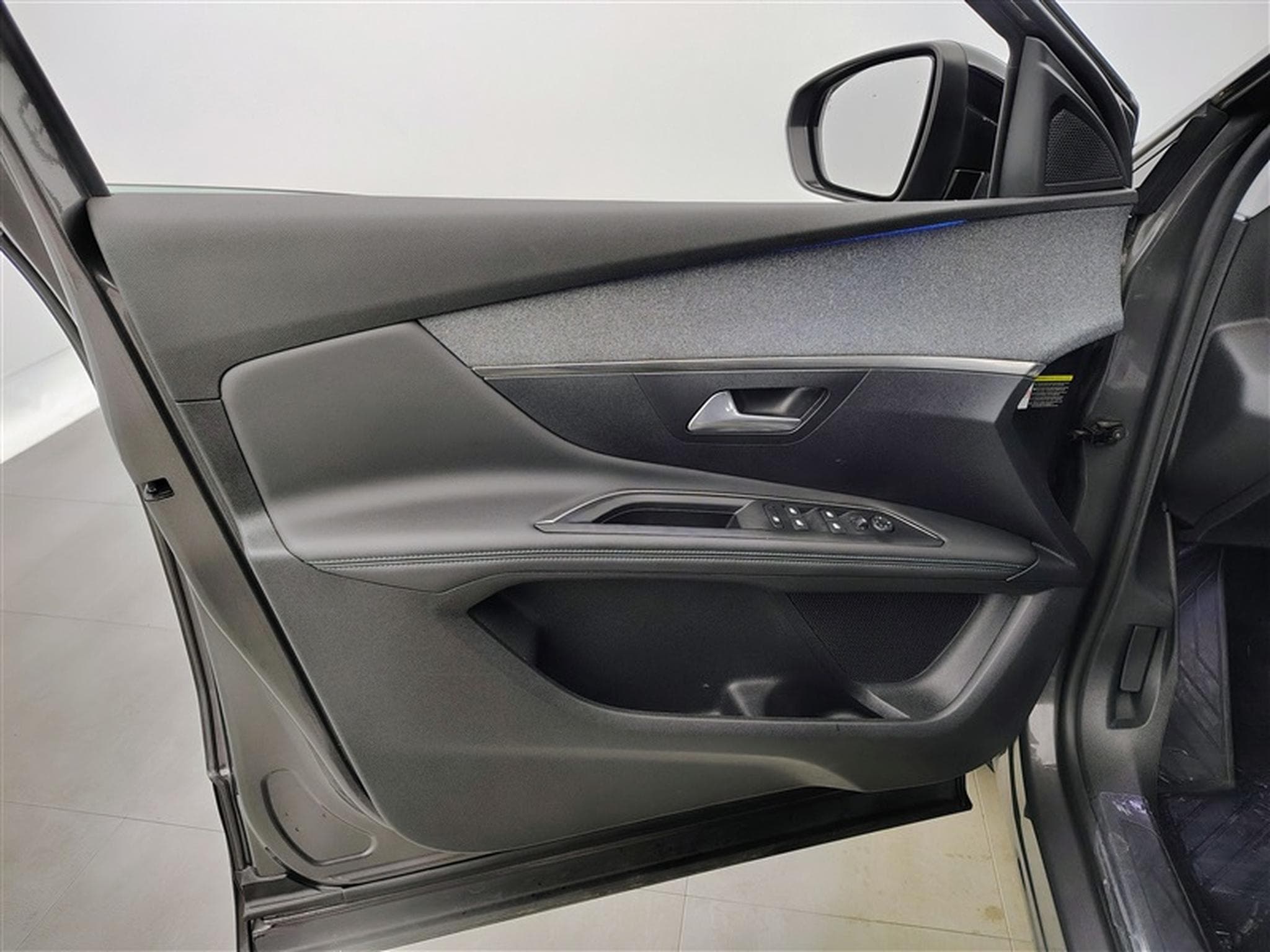 Peugeot 3008 1.2 PureTech Allure (2022) - Photo 17