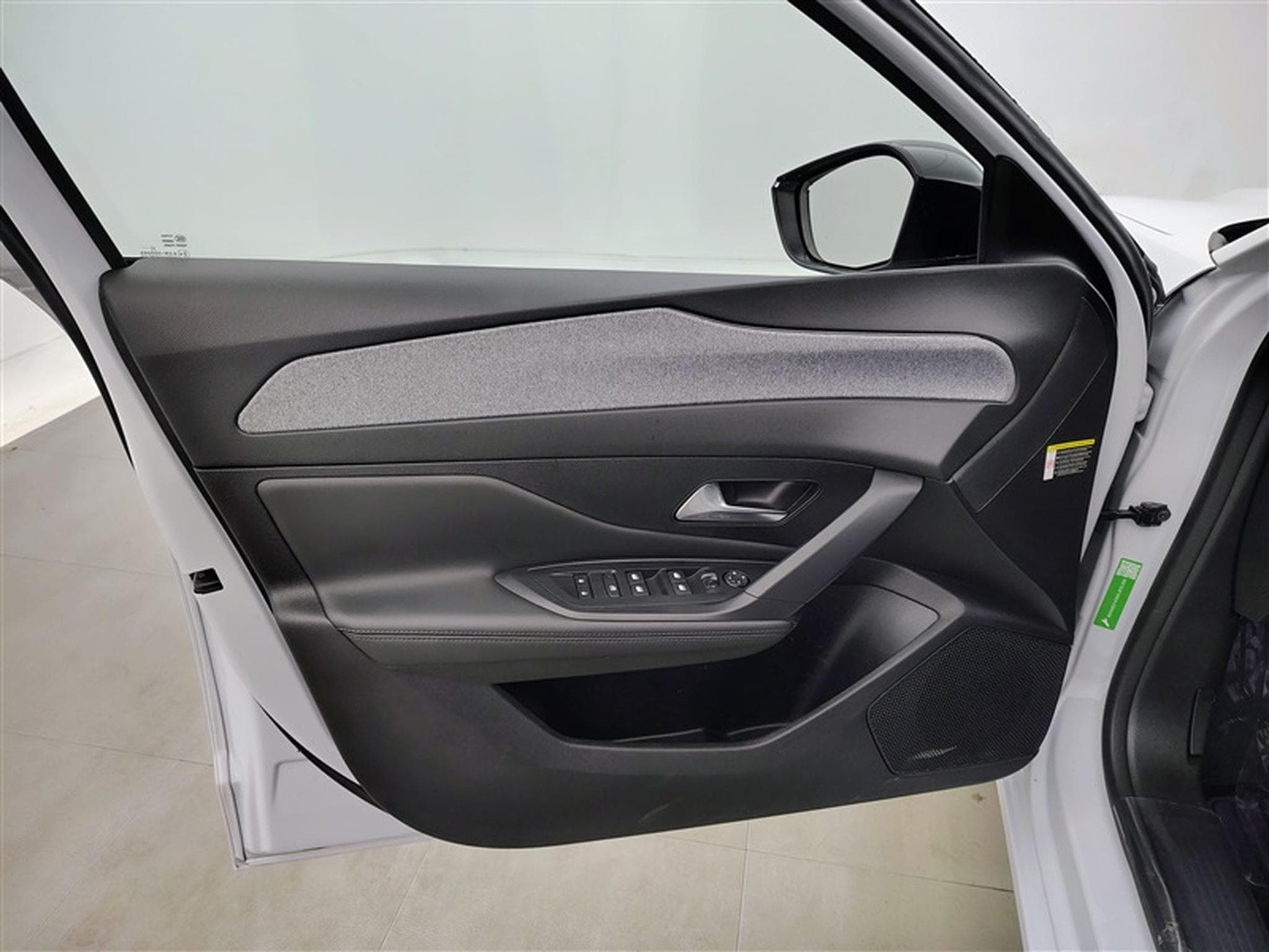 Peugeot 308 1.5 BlueHDi Allure S&S (2024) - Photo 16