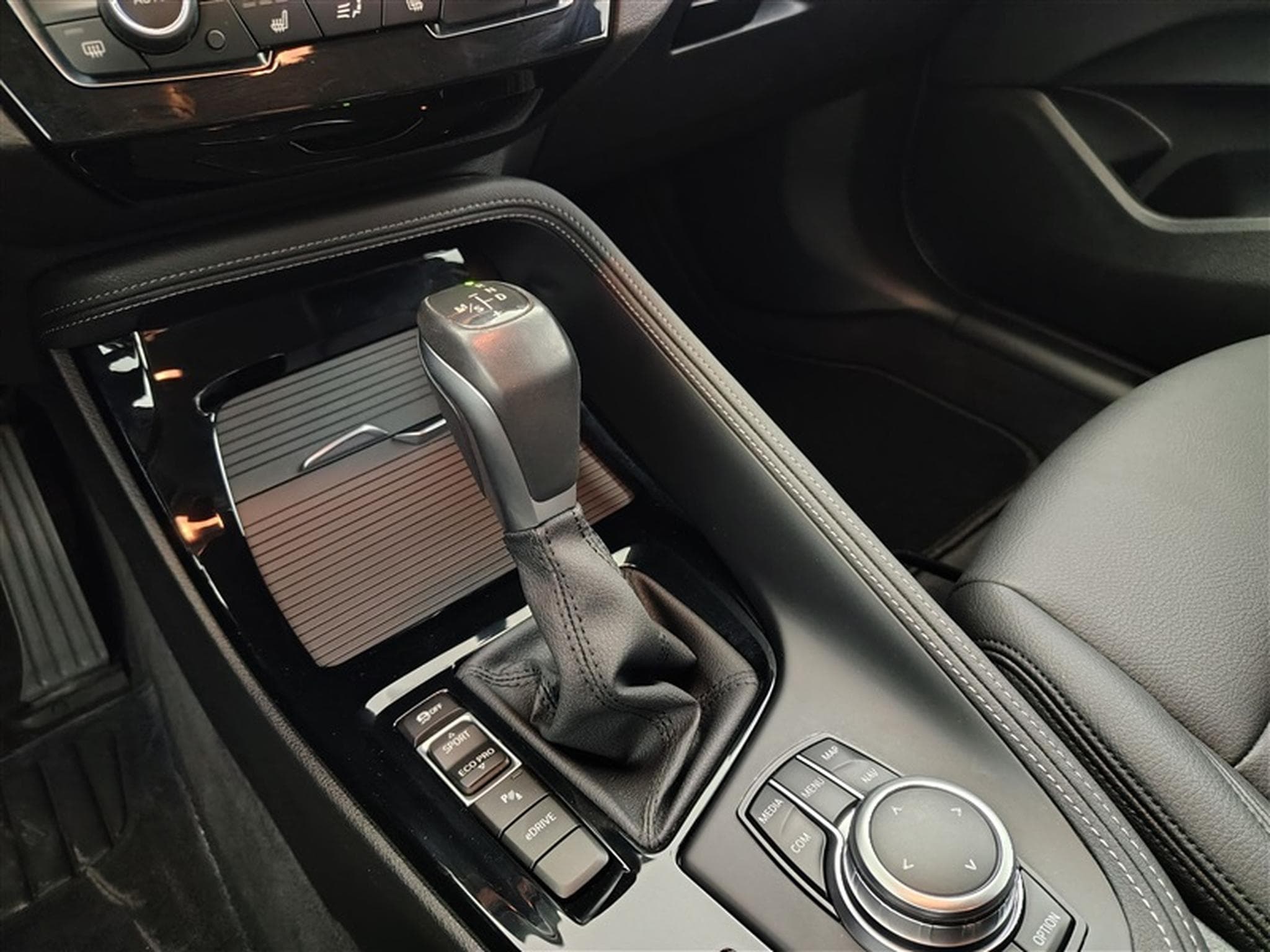 BMW X2 1.5iA xDrive25e PHEV NAVI / CUIR / FULL LED (2022) - Photo 12