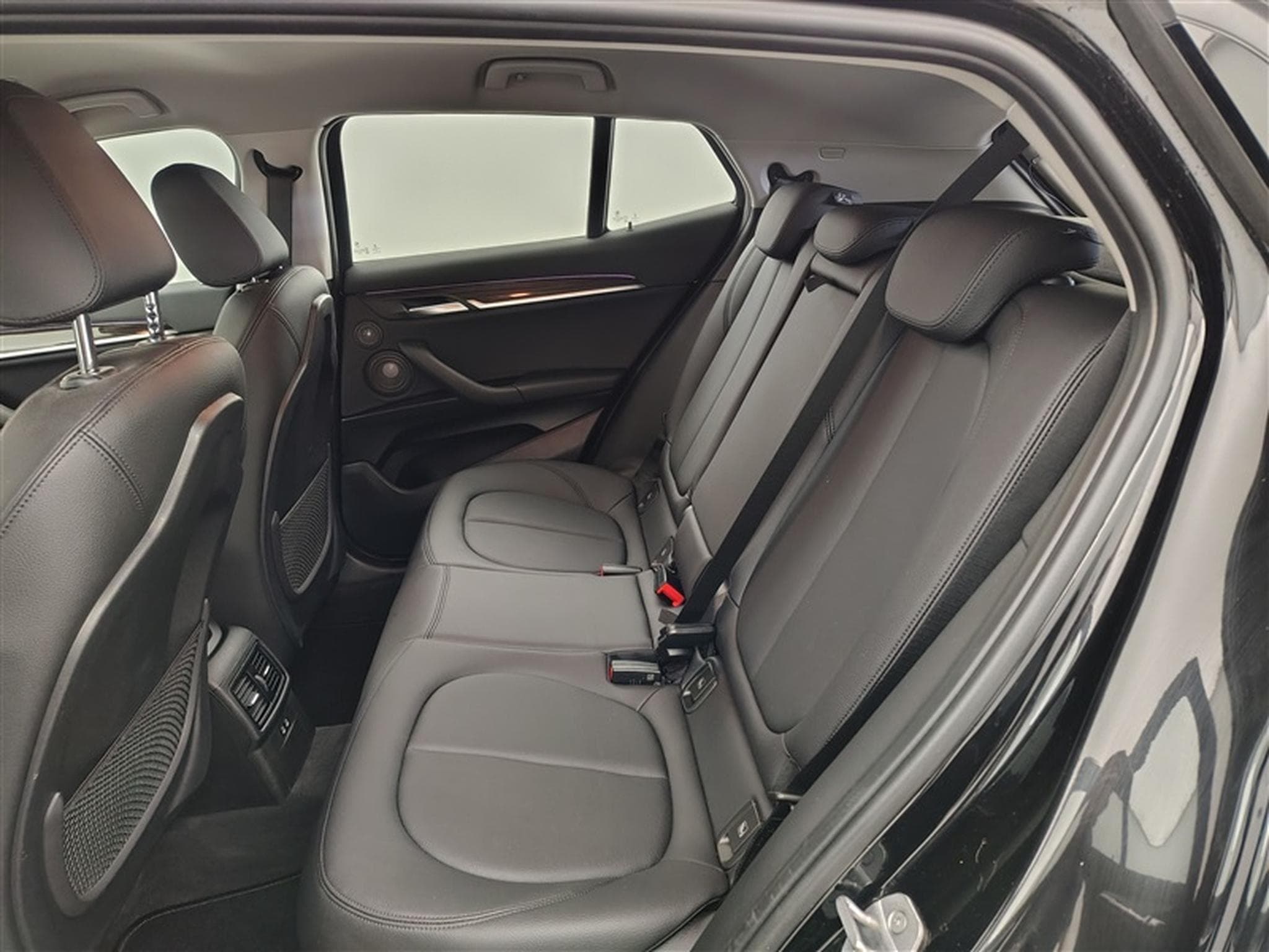 BMW X2 1.5iA xDrive25e PHEV NAVI / CUIR / FULL LED (2022) - Photo 13