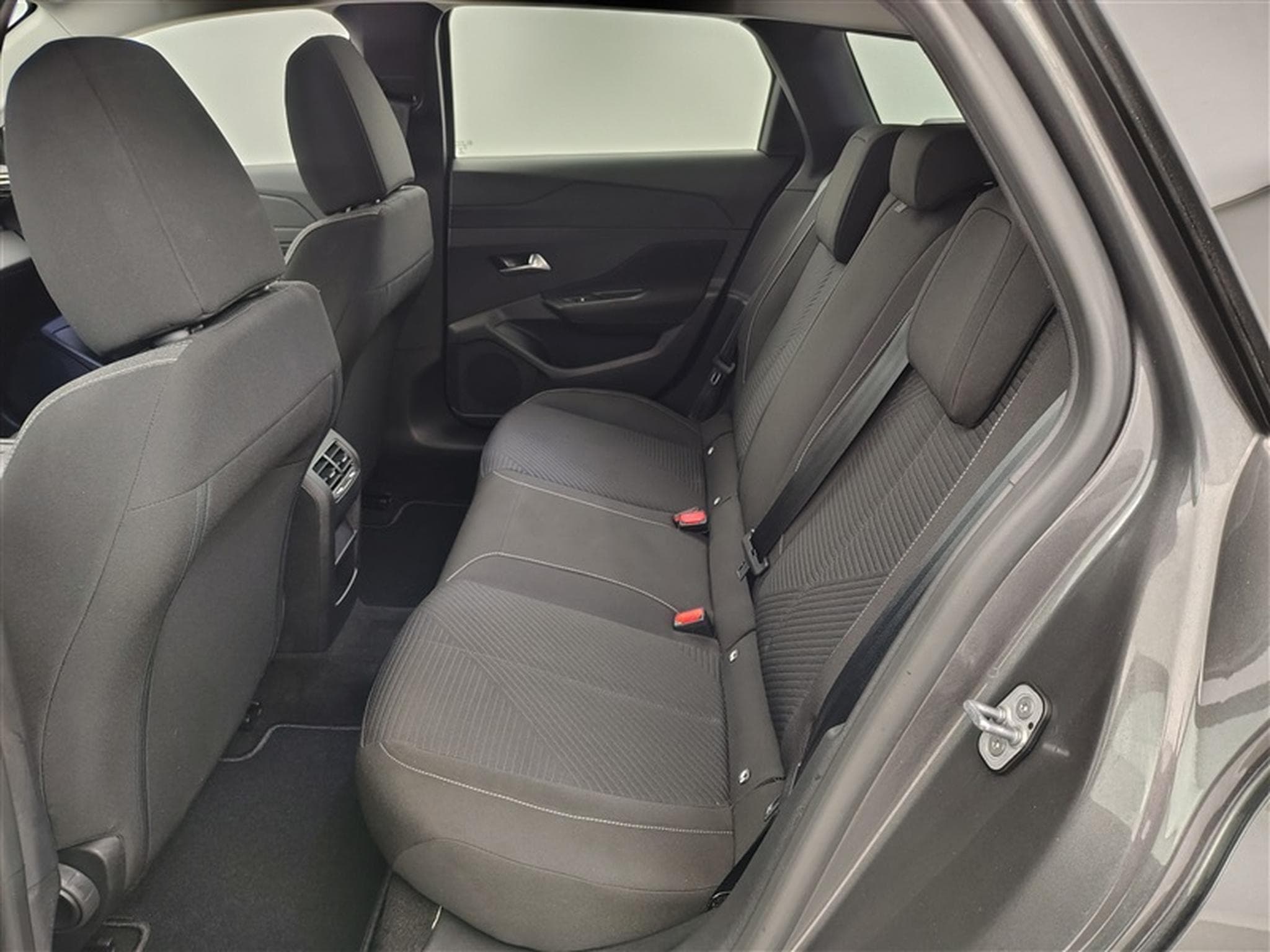 Peugeot 308 1.5 BlueHDi Active Pack EAT8 NAVI / FULL LED / CLIM (2023) - Photo 13