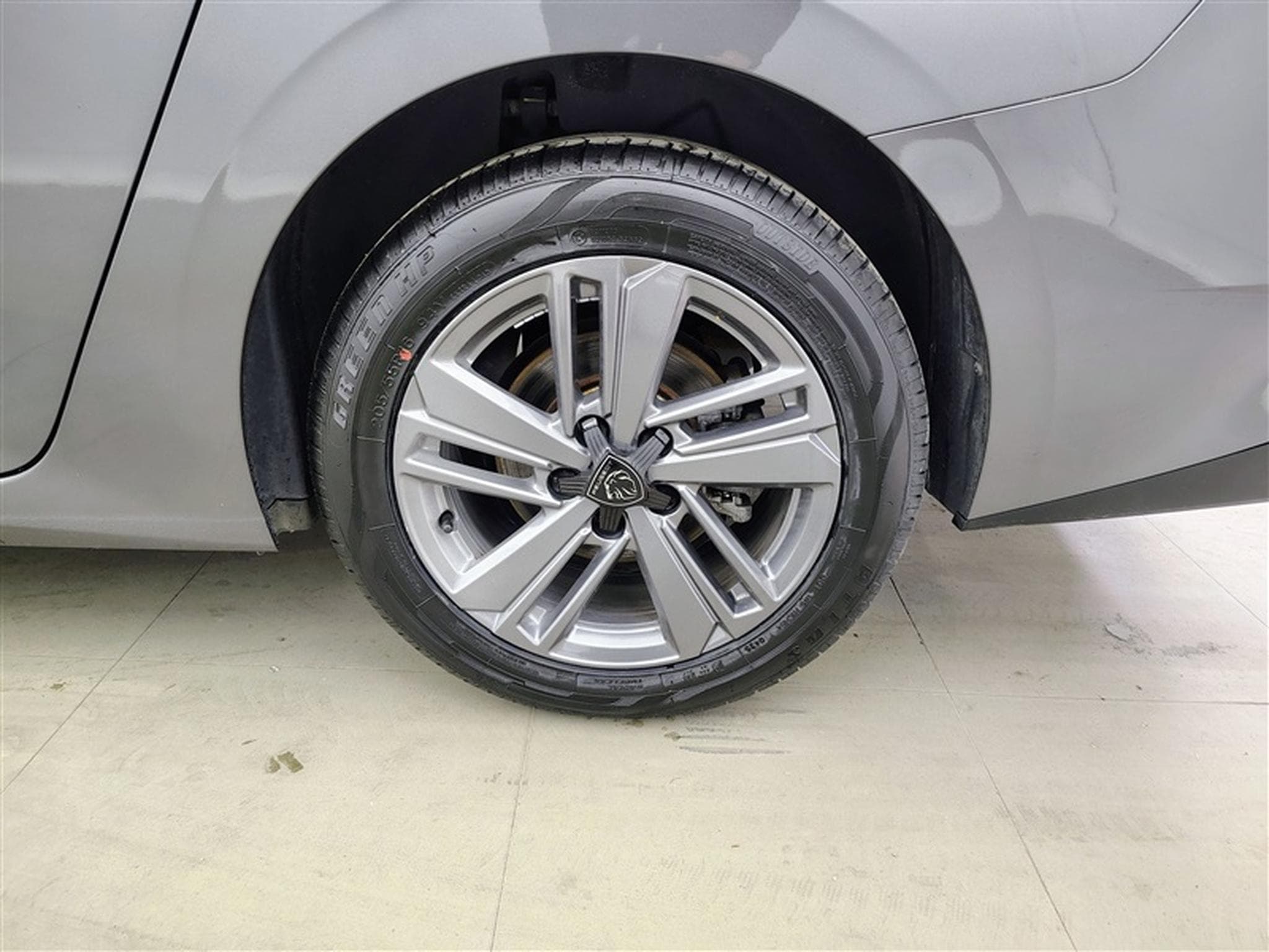 Peugeot 308 1.5 BlueHDi Active Pack EAT8 NAVI / FULL LED / CLIM (2023) - Photo 6