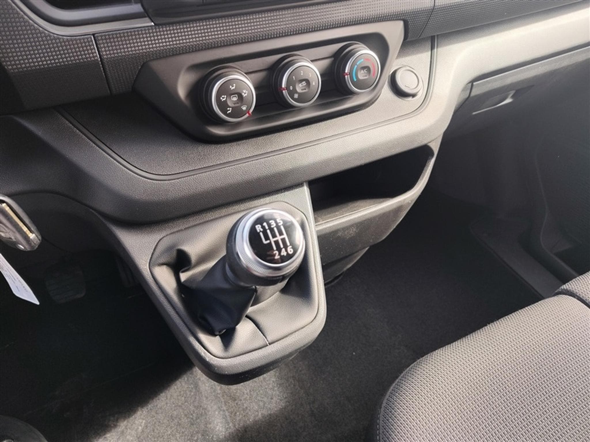 Nissan Primastar 2.0 dCi 30 L2H1 FULL LED / CLIM (2024) - Photo 12