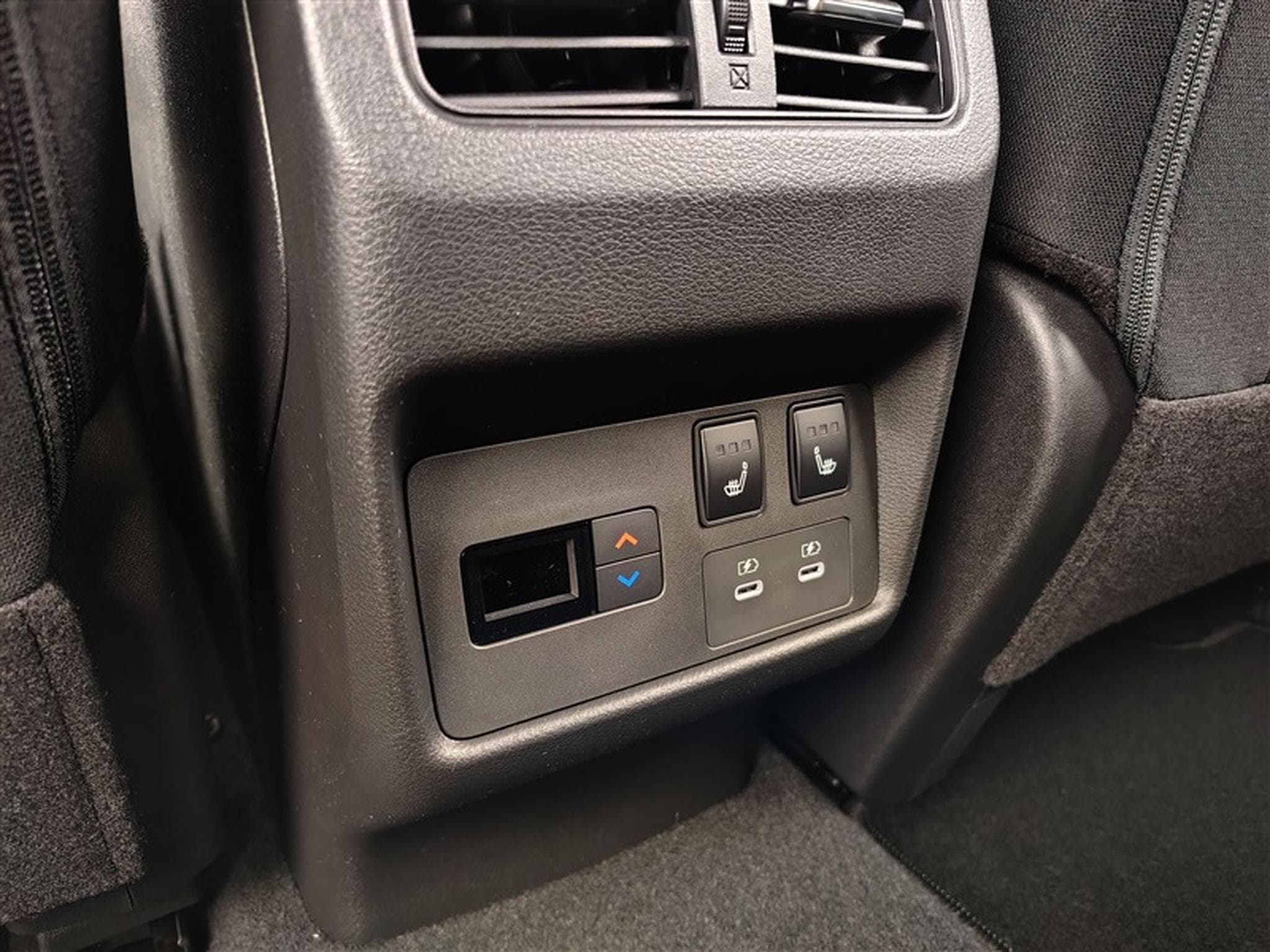 Nissan X-Trail 1.5 DIG-T 2WD X-Tronic Acenta 7pl. CARPLAY / FULL LED / CAM (2026) - Photo 19