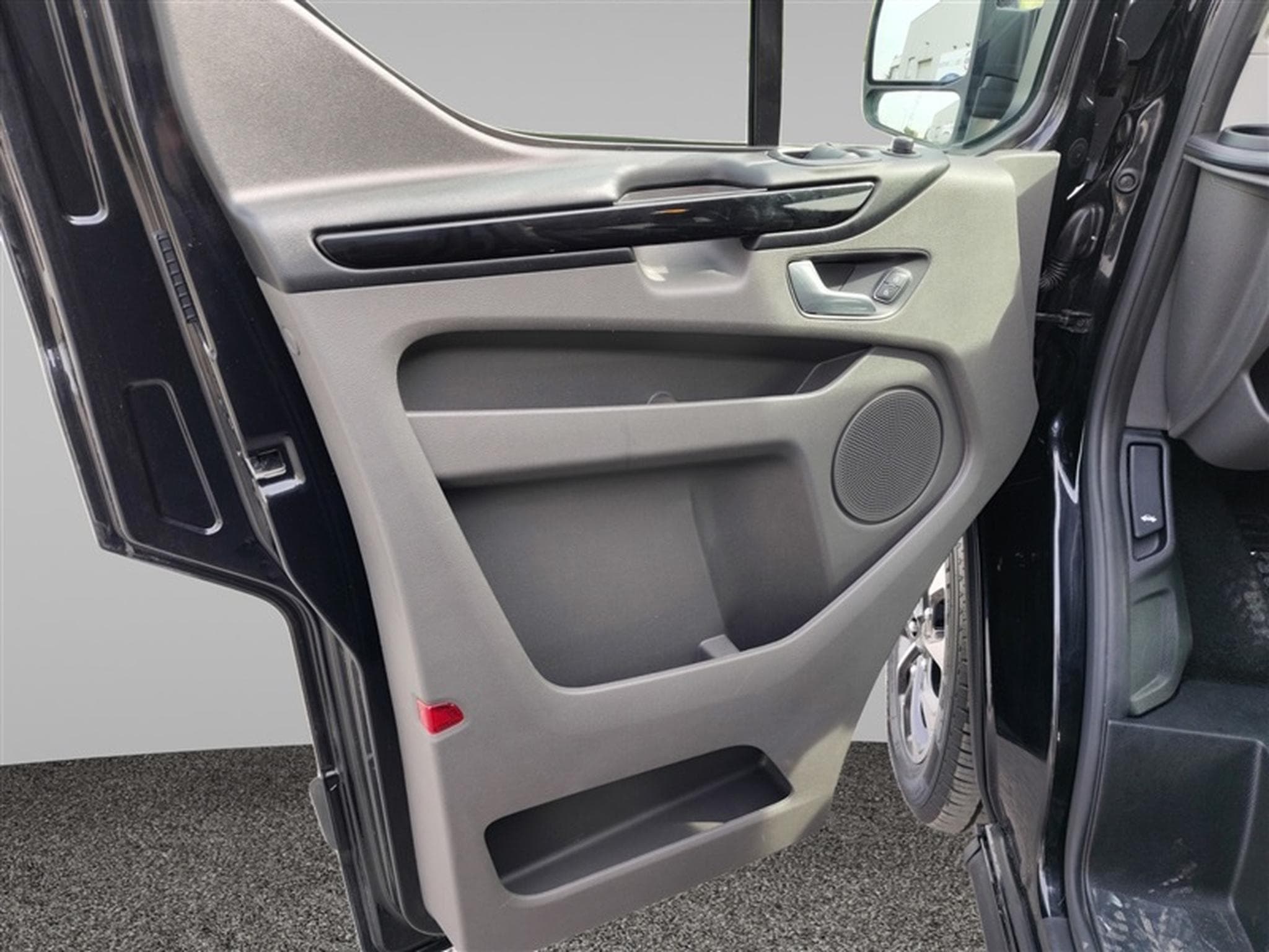 Ford Transit 2.0 TDCi L1H1 Sport Multi S/S (EU6.2) (2022) - Photo 17