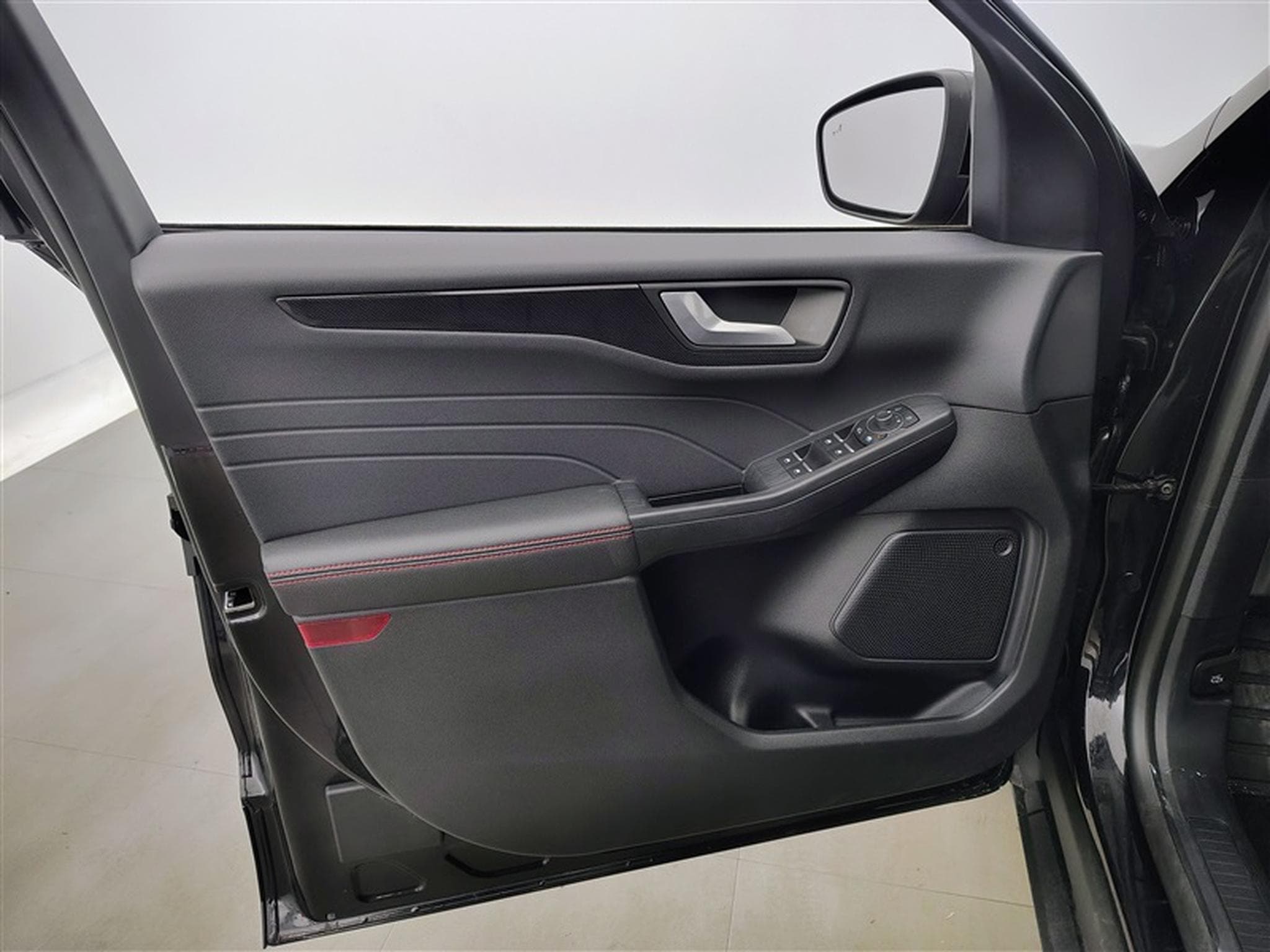 Ford Kuga 2.0 TDCi 120cv PowerShift ST-Line NAVI / FULL LED / CAMERA (2023) - Photo 16