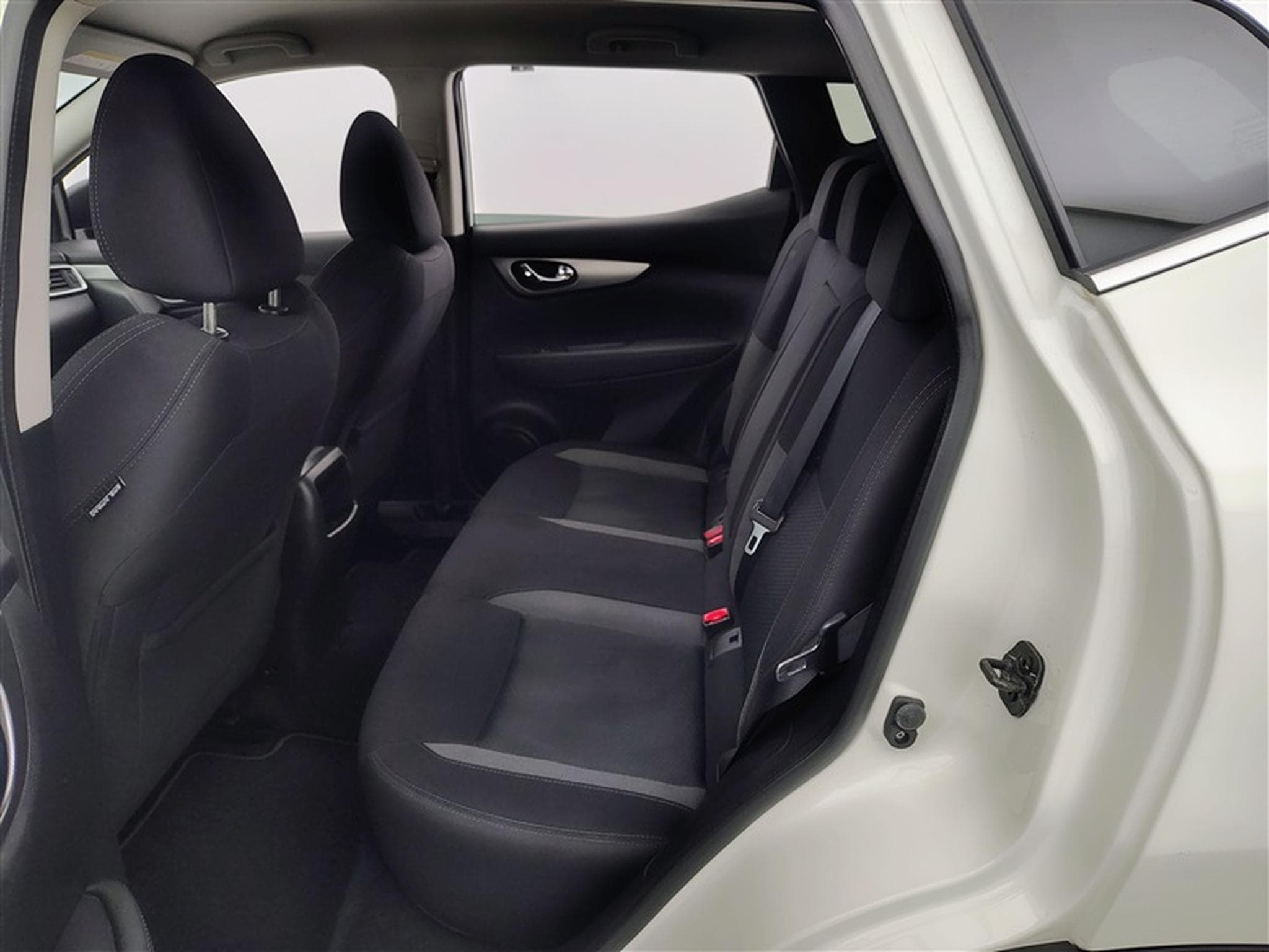 Nissan Qashqai 1.5 dCi N-connecta (2019) - Photo 13