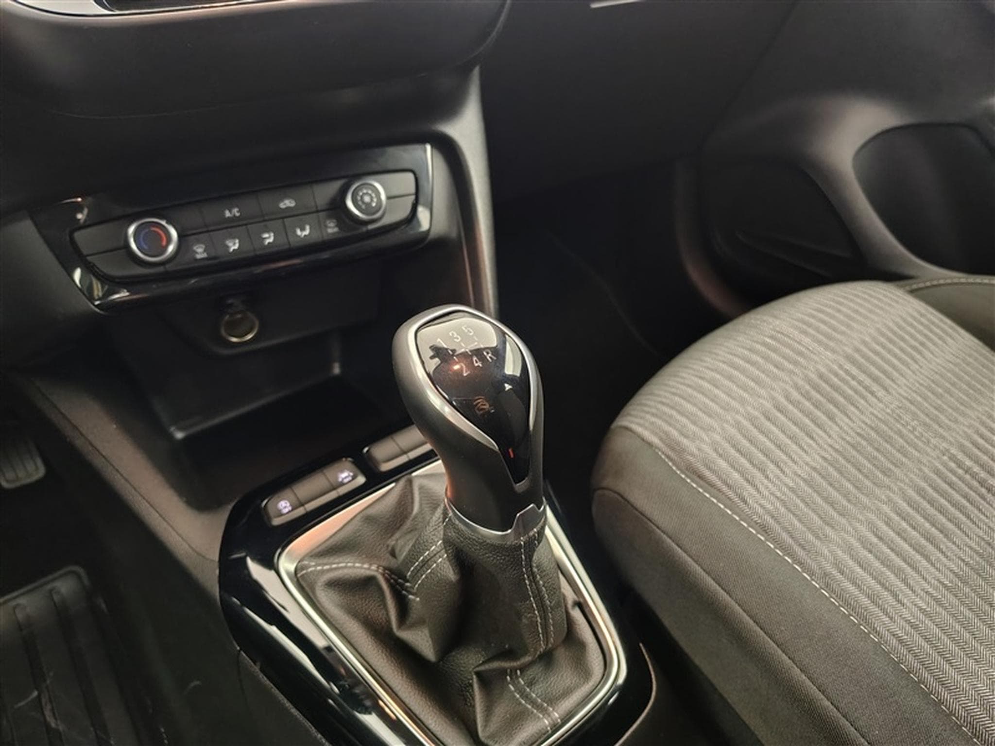 Opel Corsa 1.2i S/S (EU6.4AP) (2022) - Photo 12