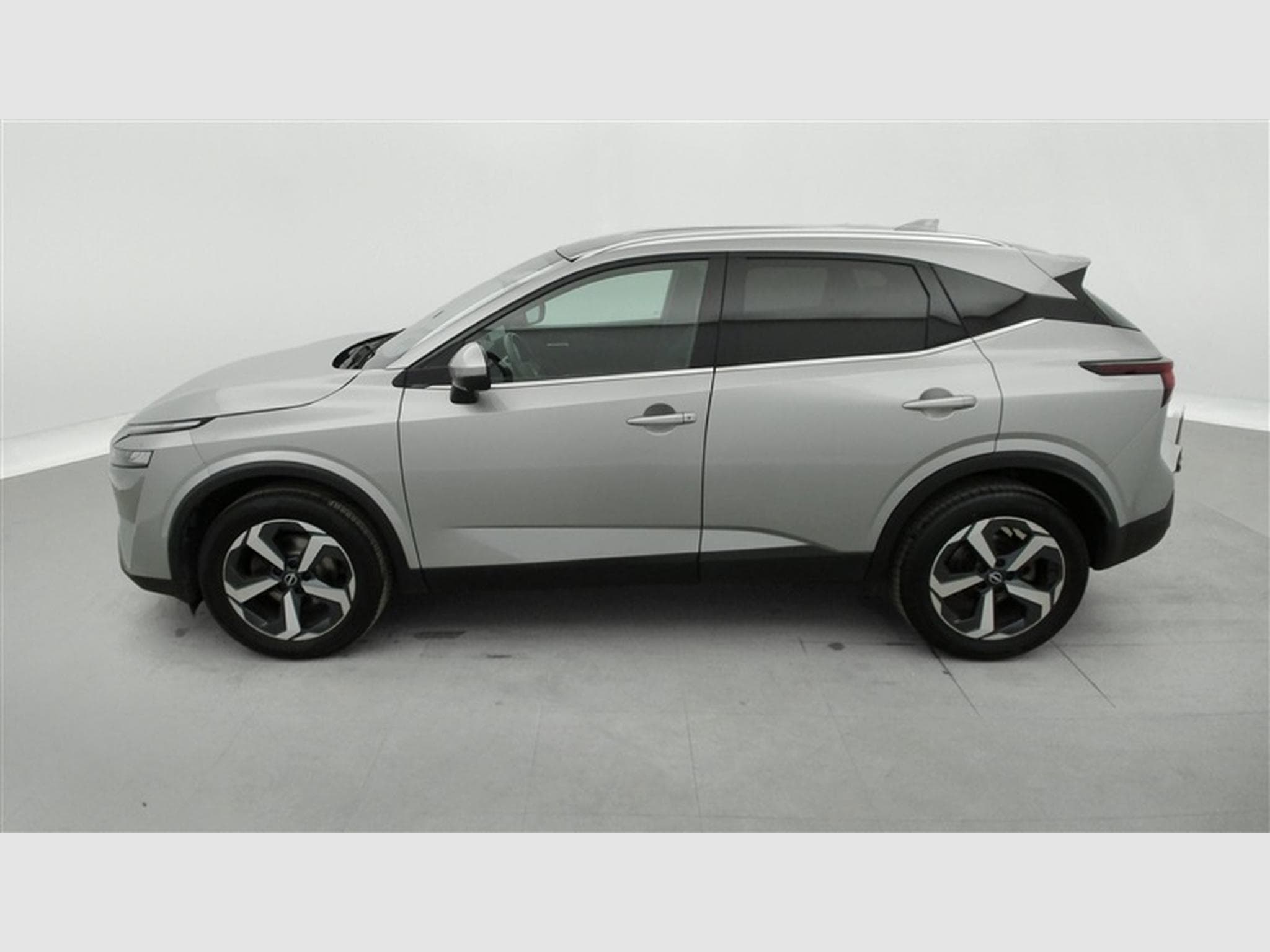 Nissan Qashqai 1.3 DIG-T MHEV N-Connecta NAVI / CLIM / FULL LED (2023) - Foto 3