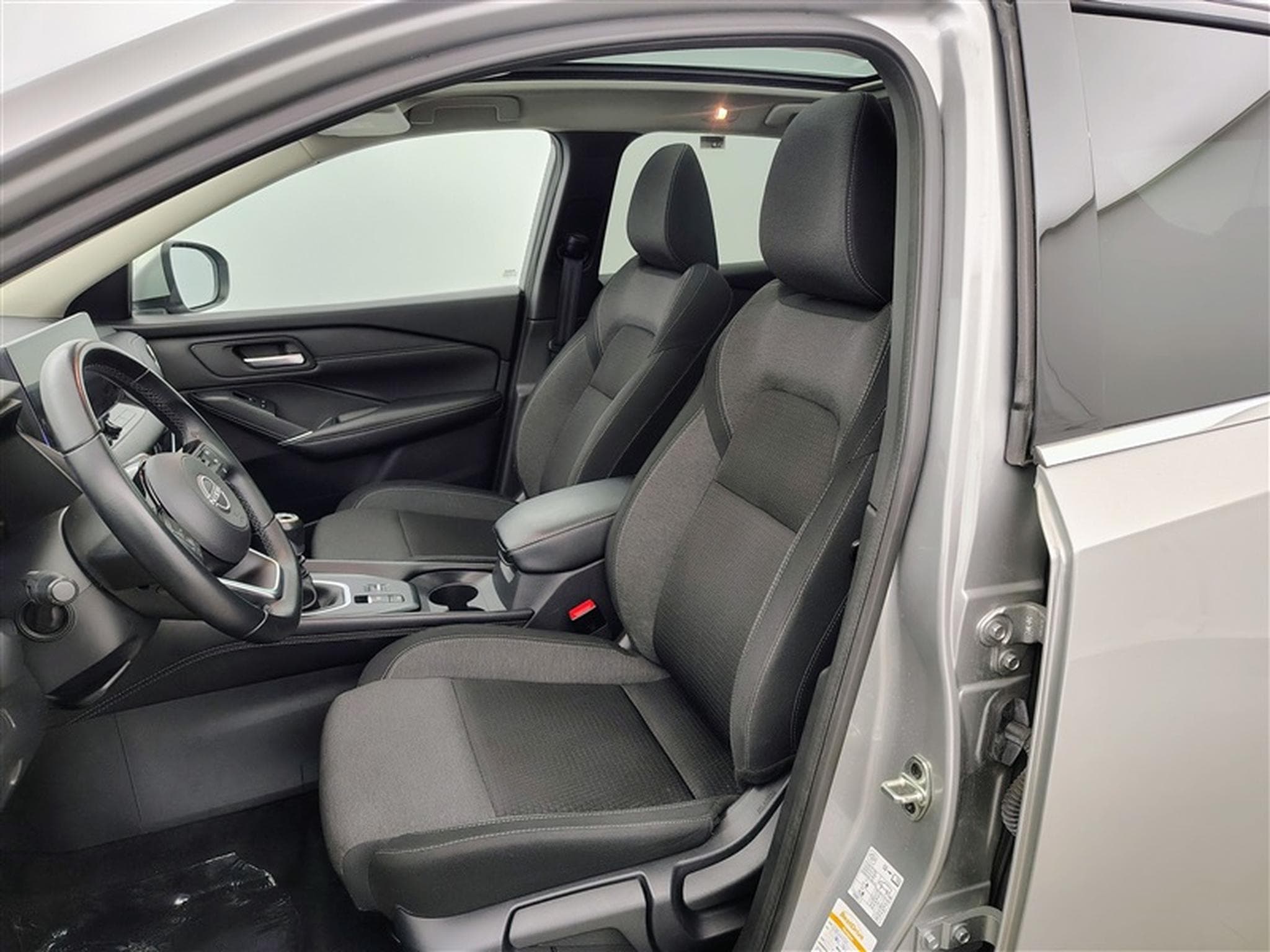 Nissan Qashqai 1.3 DIG-T MHEV N-Connecta NAVI / CLIM / FULL LED (2023) - Foto 7