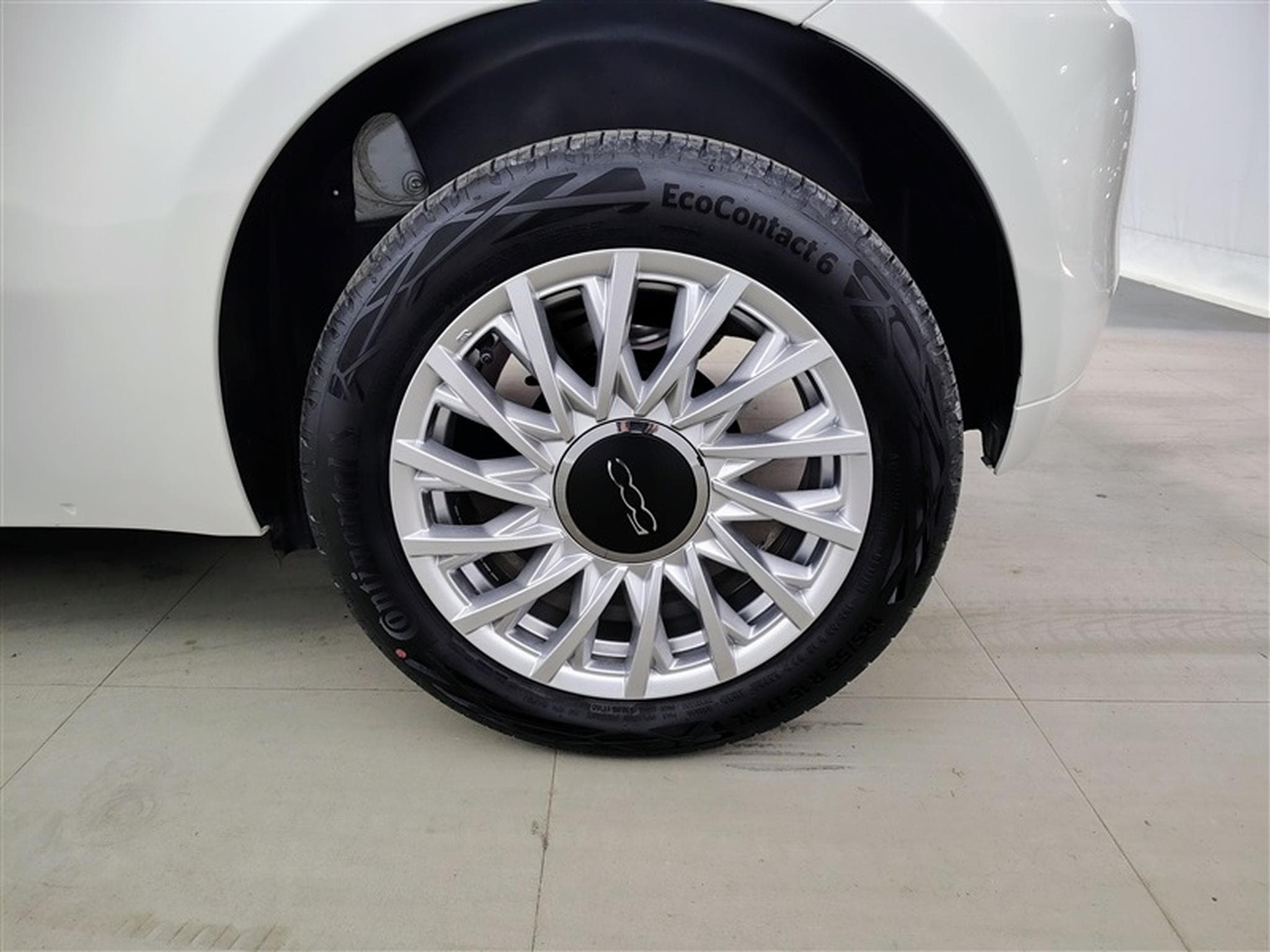 Fiat 500 1.0i MHEV Dolcevita (2024) - Foto 6