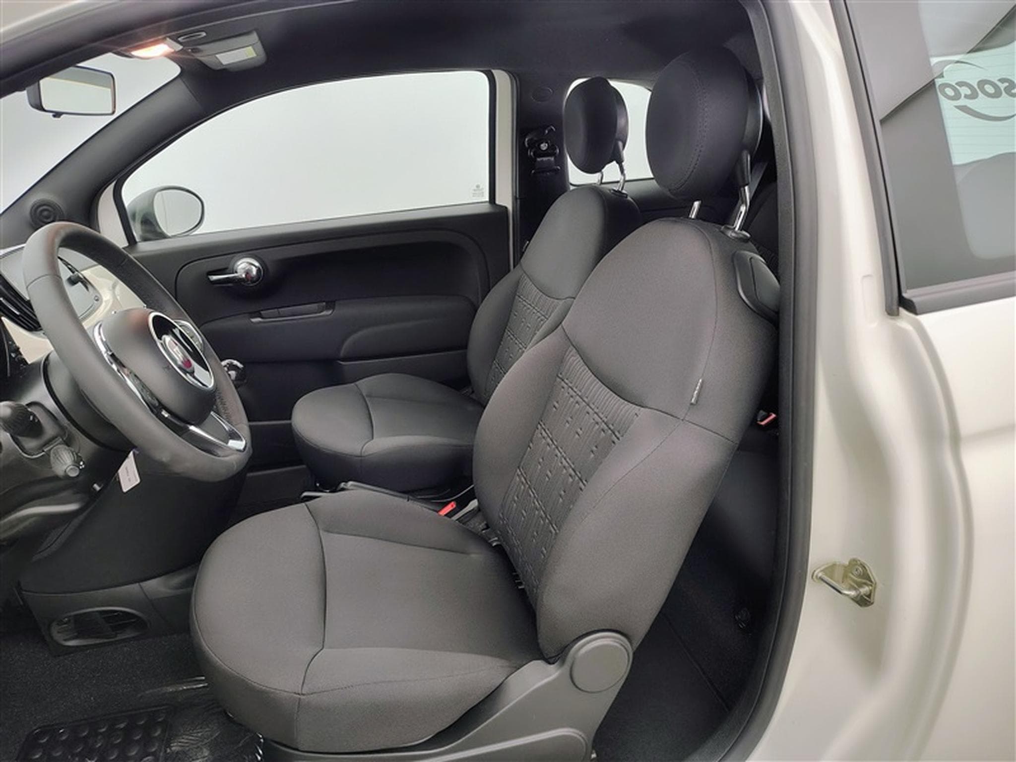 Fiat 500 1.0i MHEV Dolcevita (2024) - Foto 7