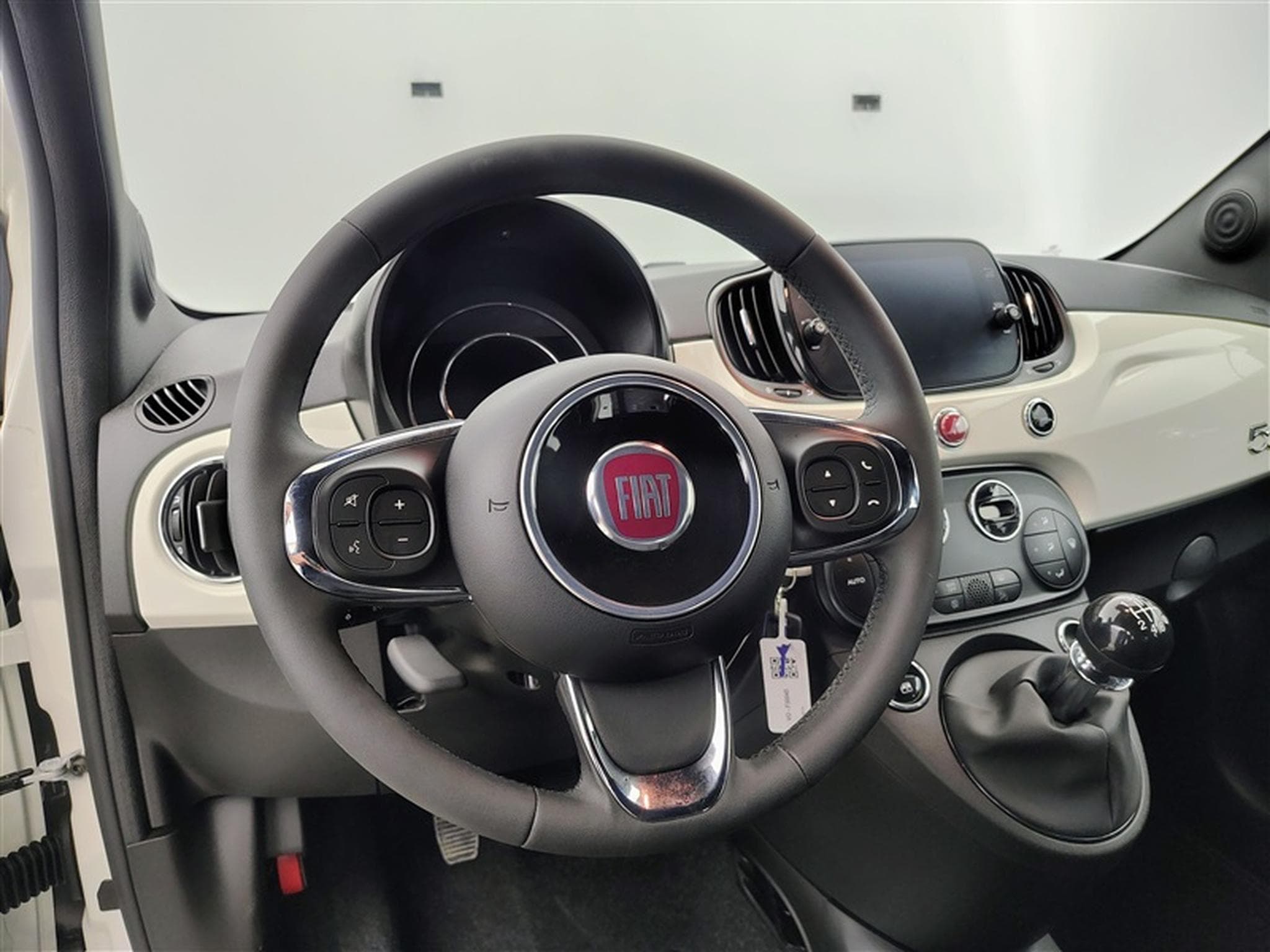 Fiat 500 1.0i MHEV Dolcevita (2024) - Foto 9