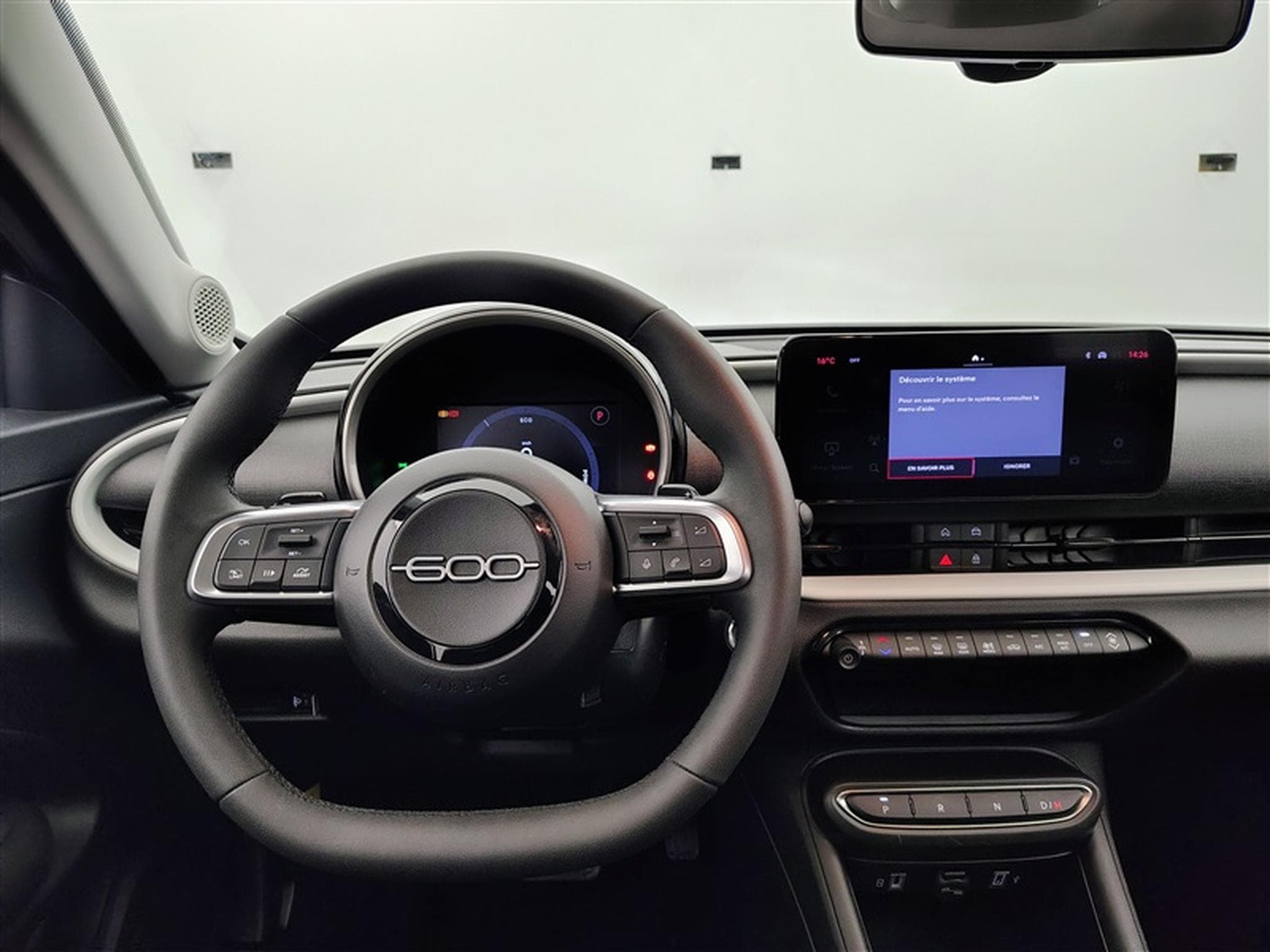 Fiat 600 1.2 Hybrid DCT Pop CARPLAY / FULL LED / KEYLESS / CAMERA (2024) - Photo 9