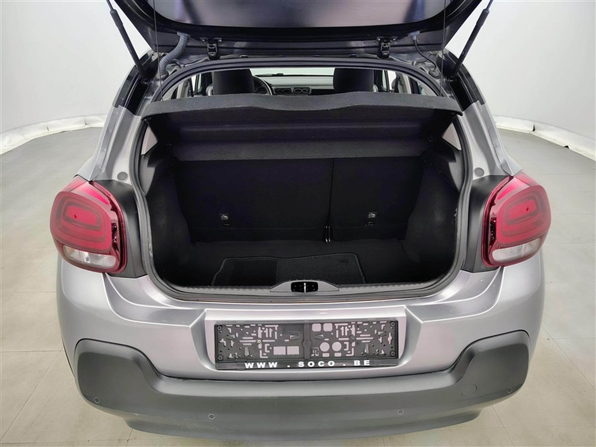 Citroen C3 1.2i PureTech Shine CARPLAY / FULL LED / JA 16" (2023) - Photo 14