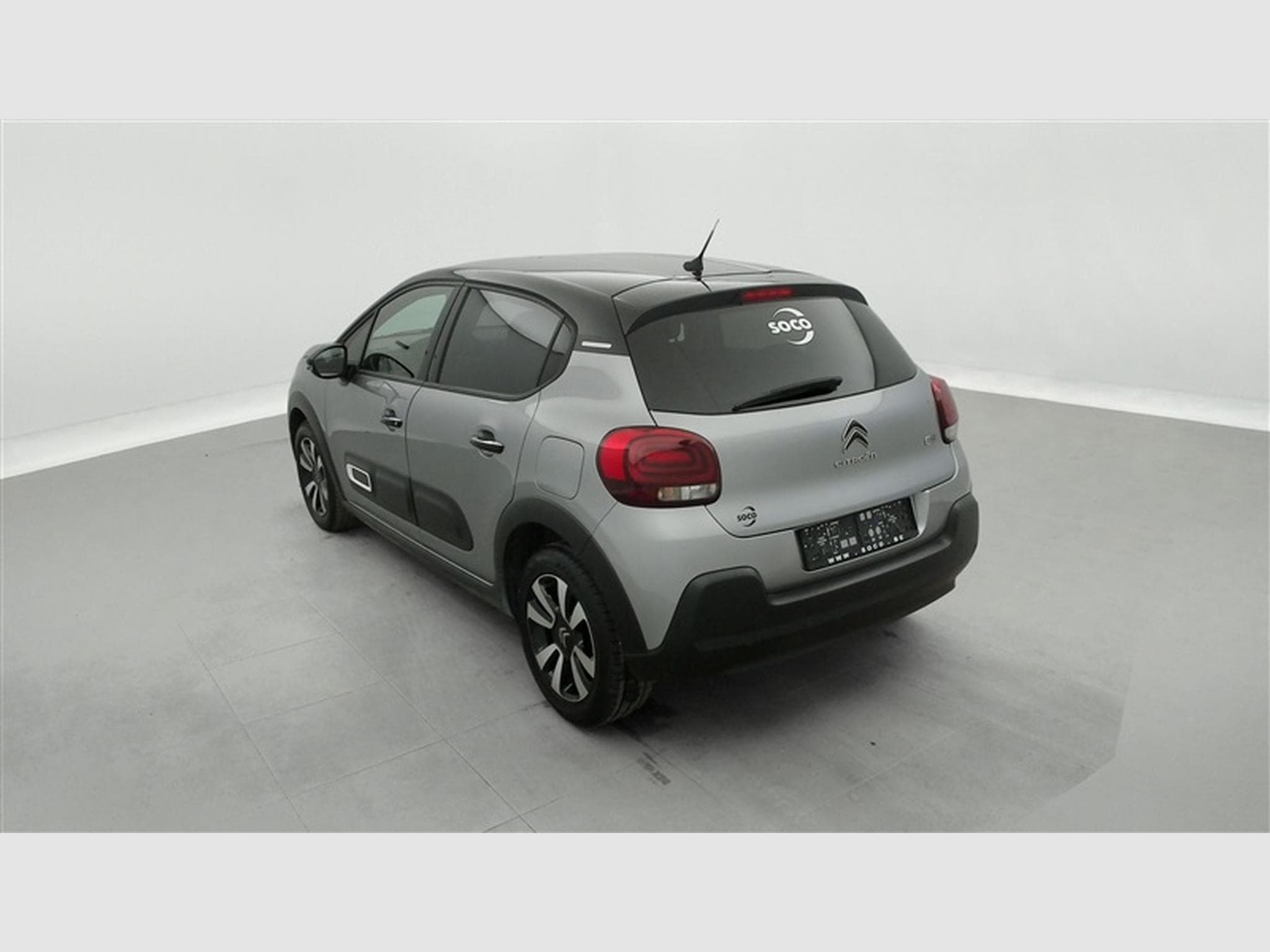 Citroen C3 1.2i PureTech Shine CARPLAY / FULL LED / JA 16" (2023) - Photo 2