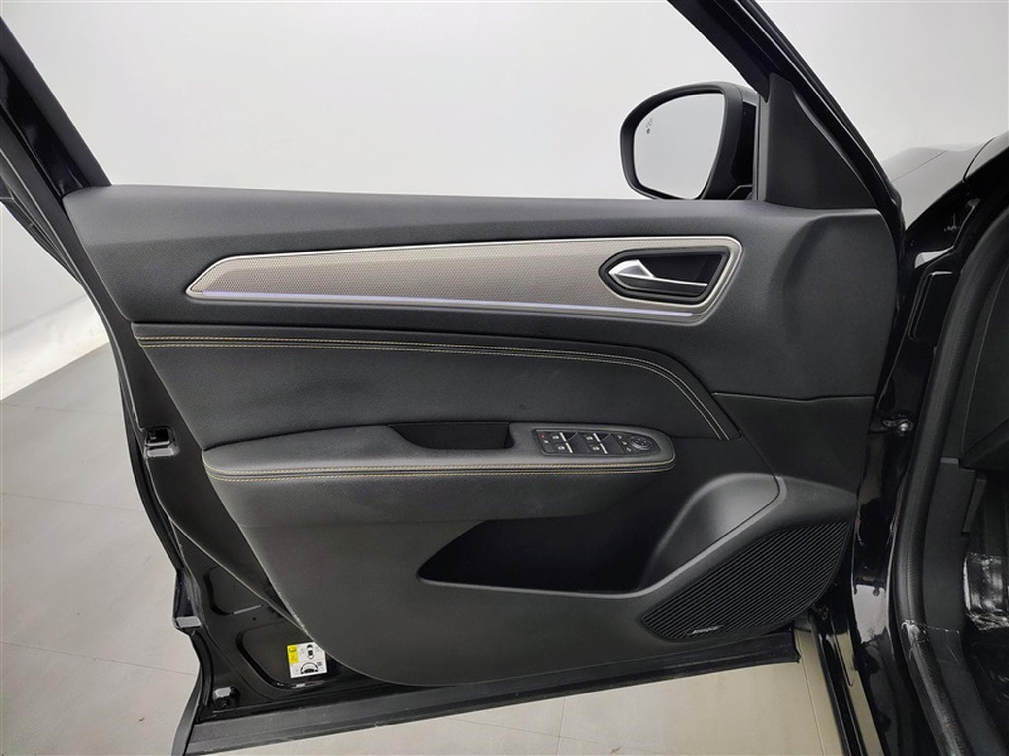 Renault Arkana 1.3 TCe MHEV TECHNO EDC/ Toit ouvrant (2025) - Foto 16