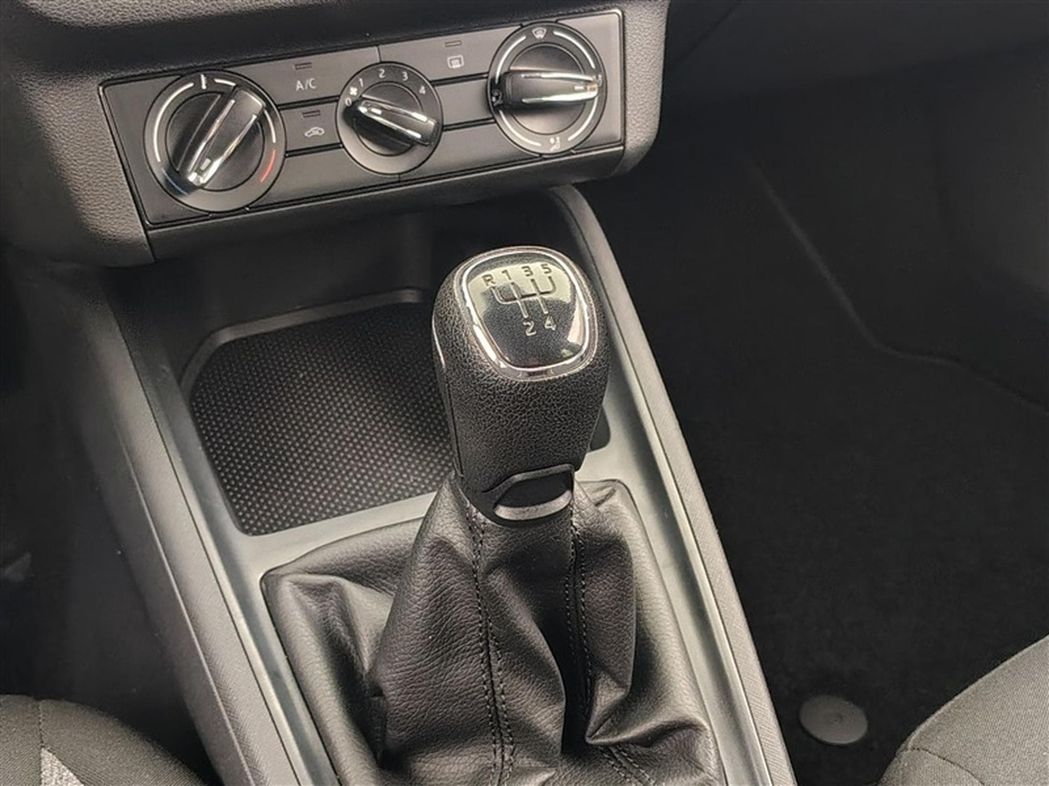 Skoda Scala 1.0 TSI 95cv Ambition (2020) - Photo 12