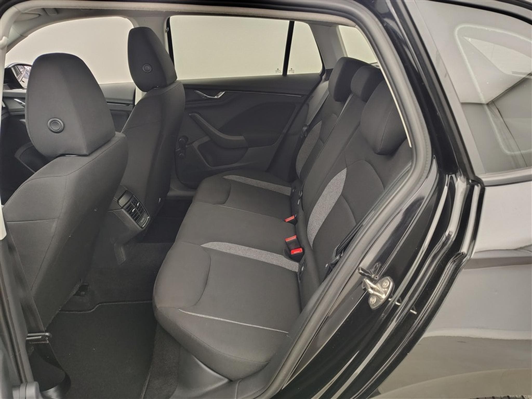 Skoda Scala 1.0 TSI 95cv Ambition (2020) - Photo 13