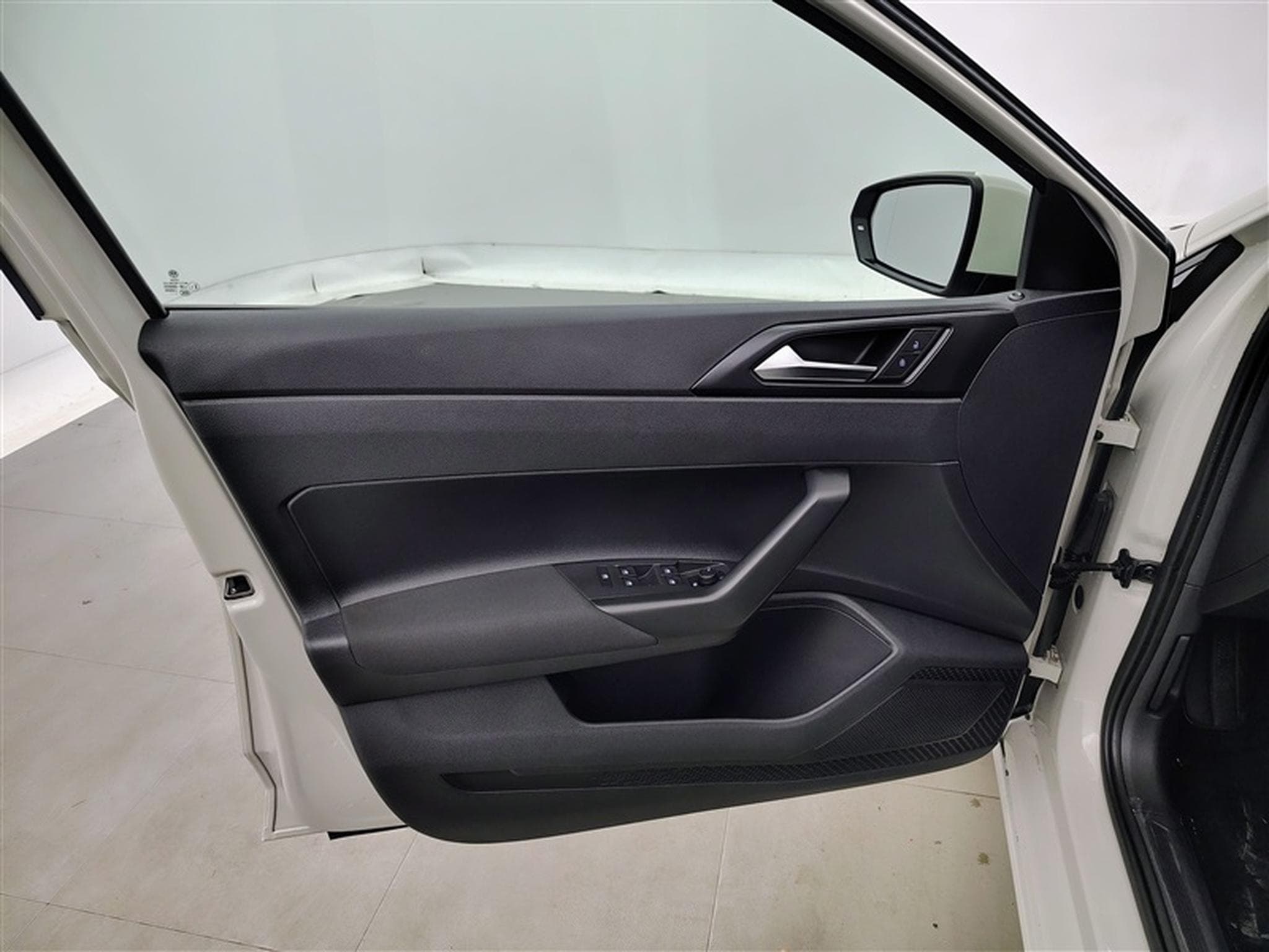 VW Polo 1.0 TSI 95Cv Life (2022) - Photo 17