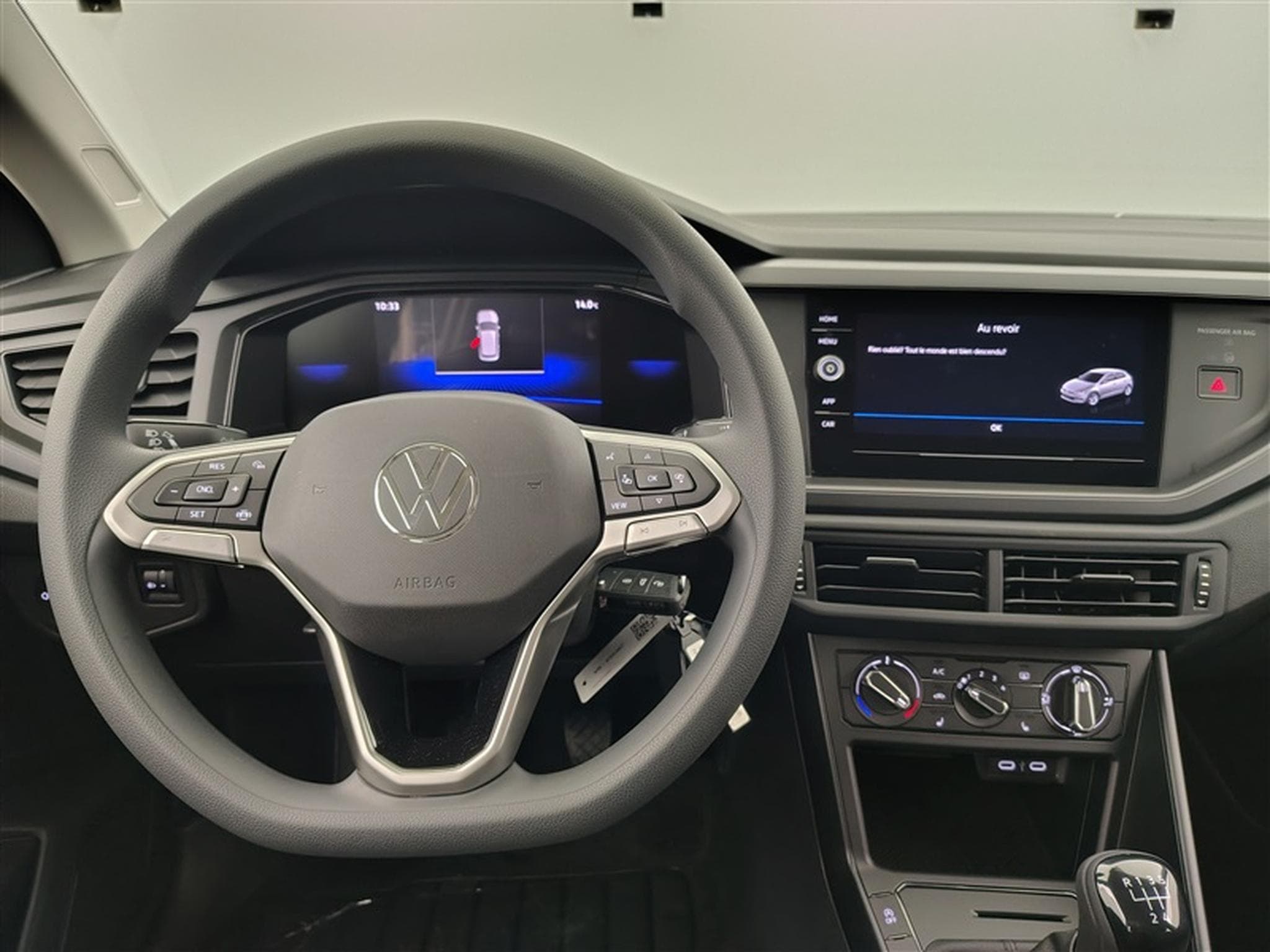 VW Polo 1.0 MPI 80cv Life CARPLAY / FULL LED / PDC AR (2026) - Photo 9