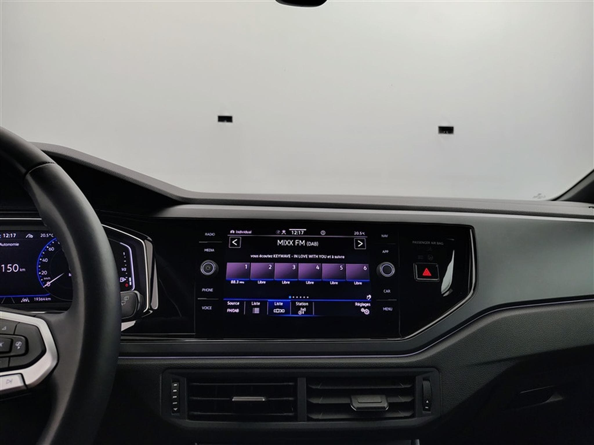VW Taigo 1.0 TSI 115cv DSG R-Line CARPLAY / FULL LED / CAMERA / JA 18 (2025) - Foto 11