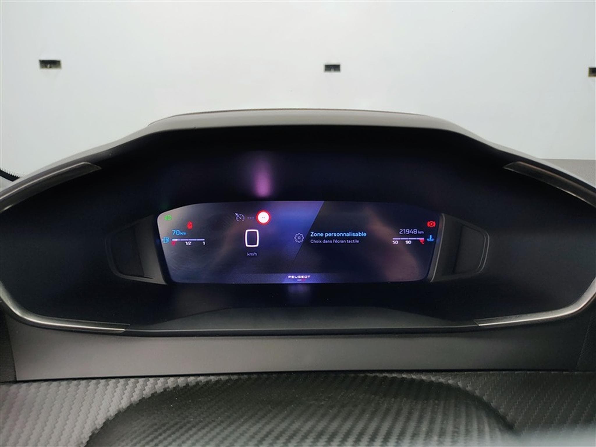 Peugeot 2008 1.2 PureTech Allure CARPLAY / FULL LED / PDC (2025) - Photo 10