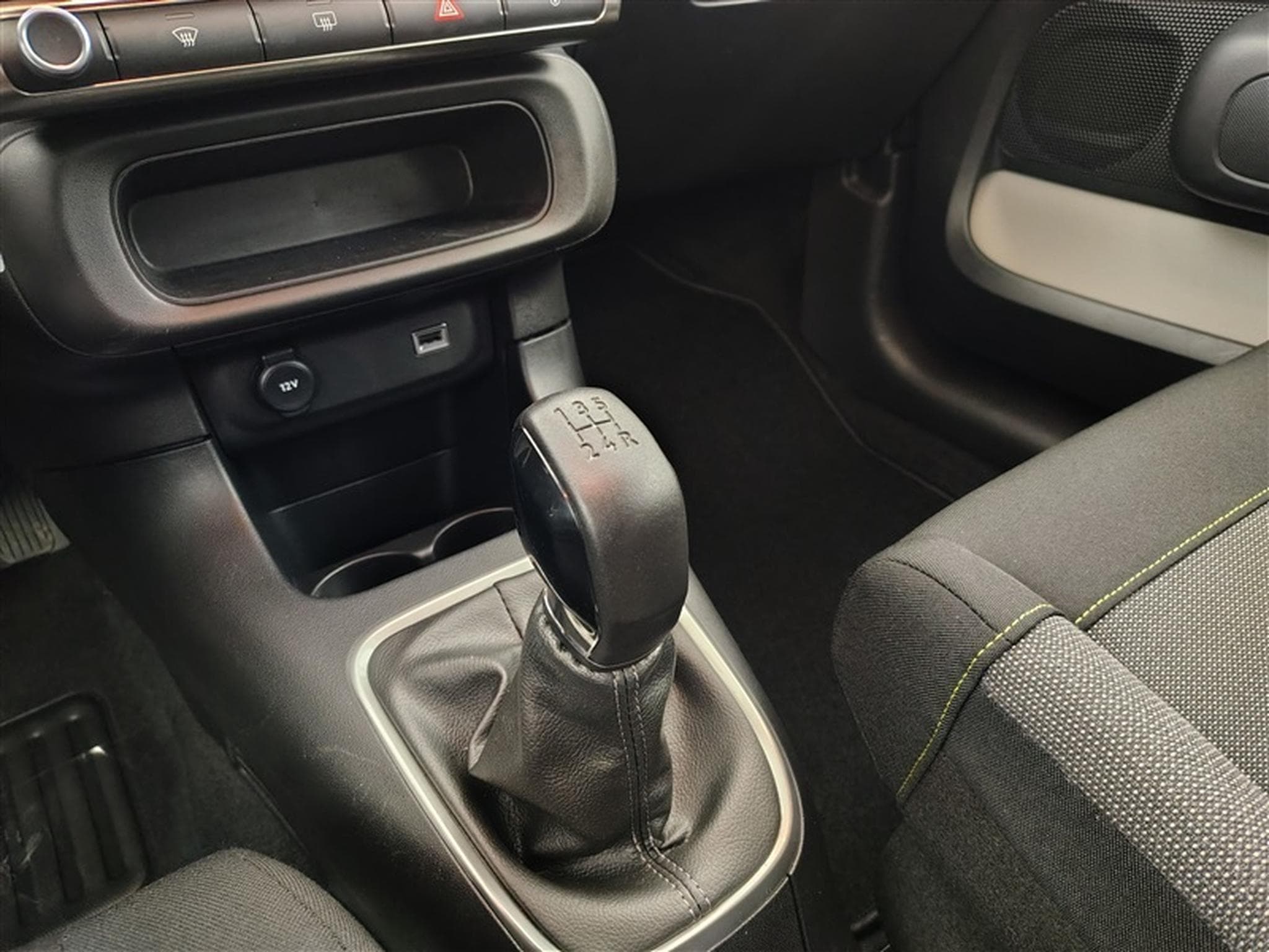 Citroen C3 1.2i PureTech Shine Navi / Led / PDC (2023) - Photo 12