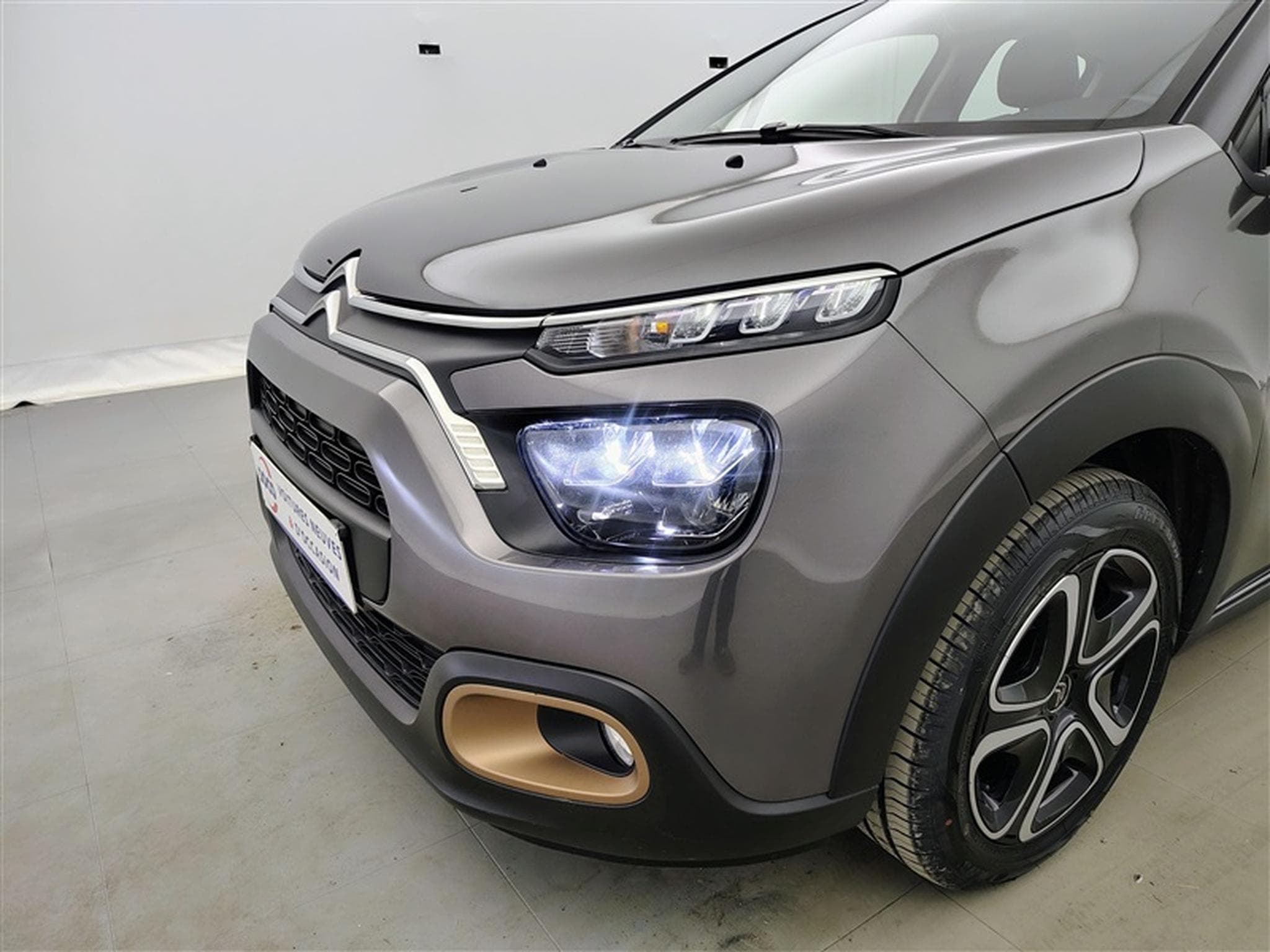 Citroen C3 1.2i PureTech Shine Navi / Led / PDC (2023) - Photo 15
