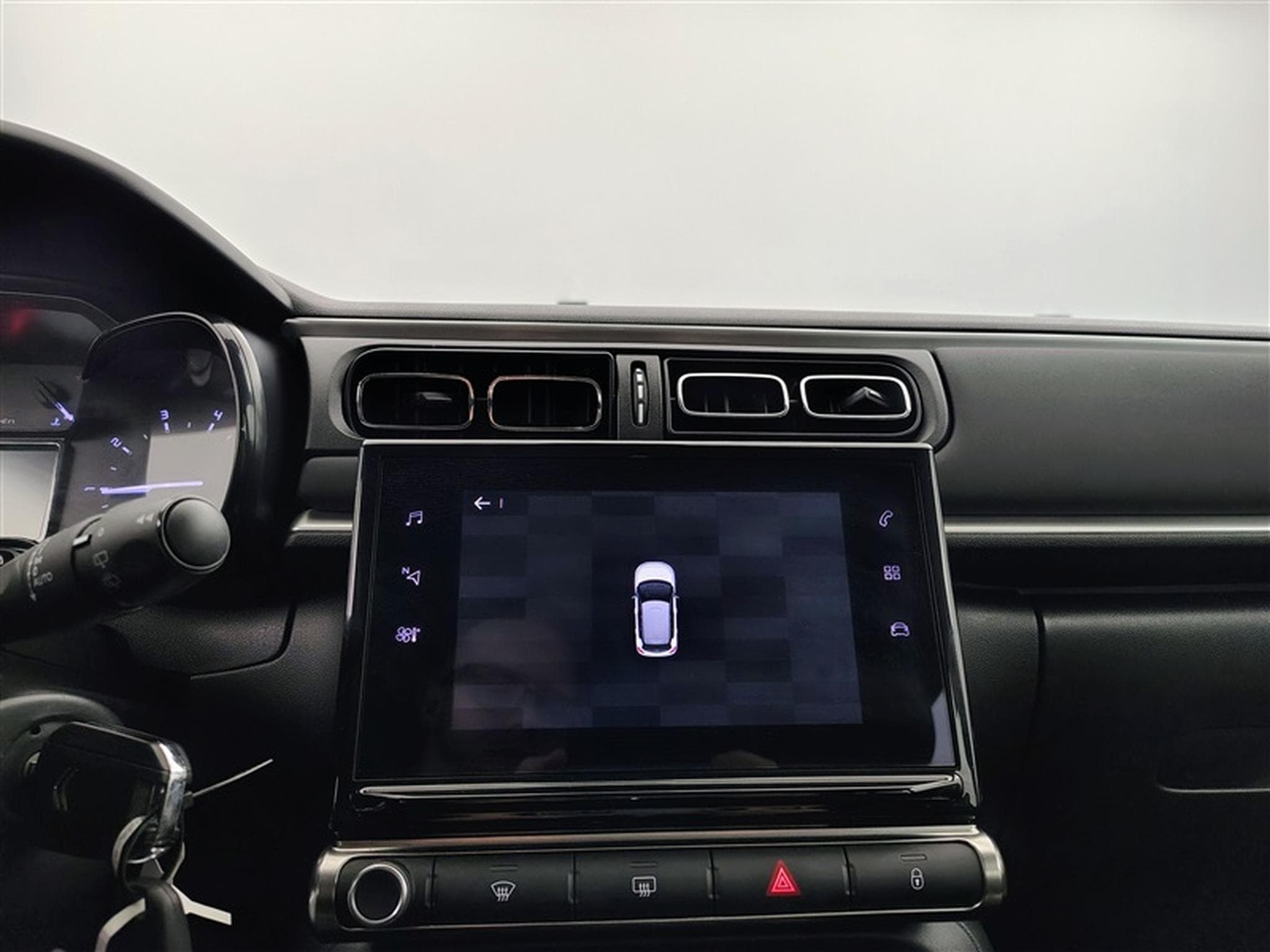 Citroen C3 1.2i PureTech Shine Navi / Led / PDC (2023) - Photo 17