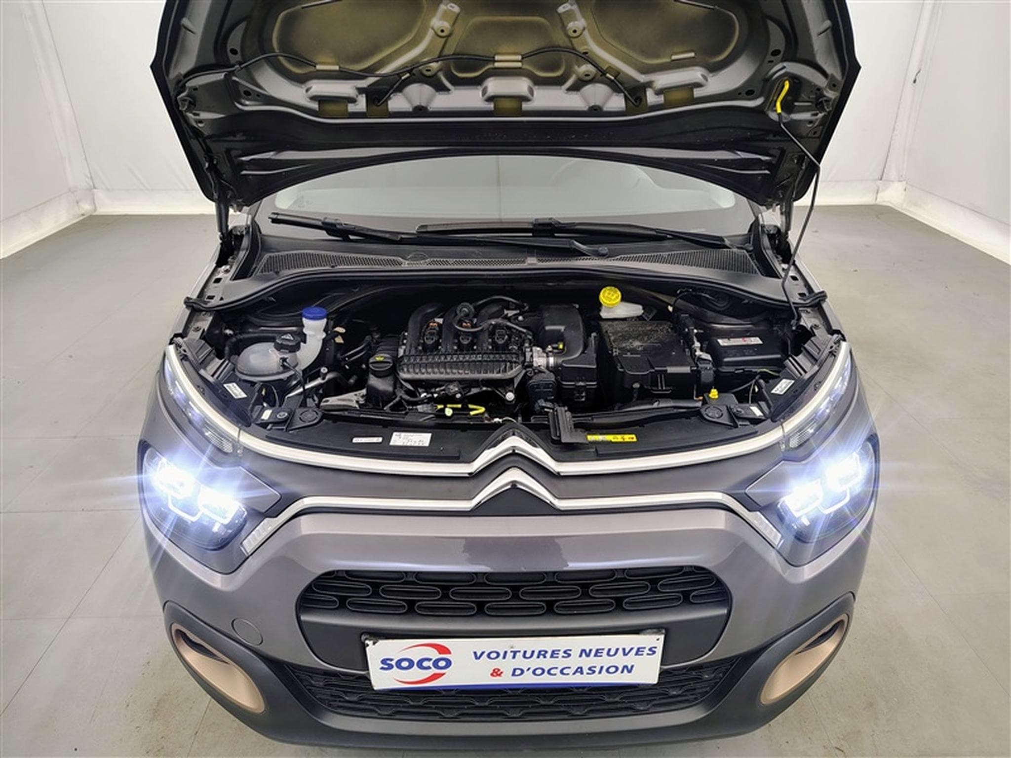 Citroen C3 1.2i PureTech Shine Navi / Led / PDC (2023) - Photo 18