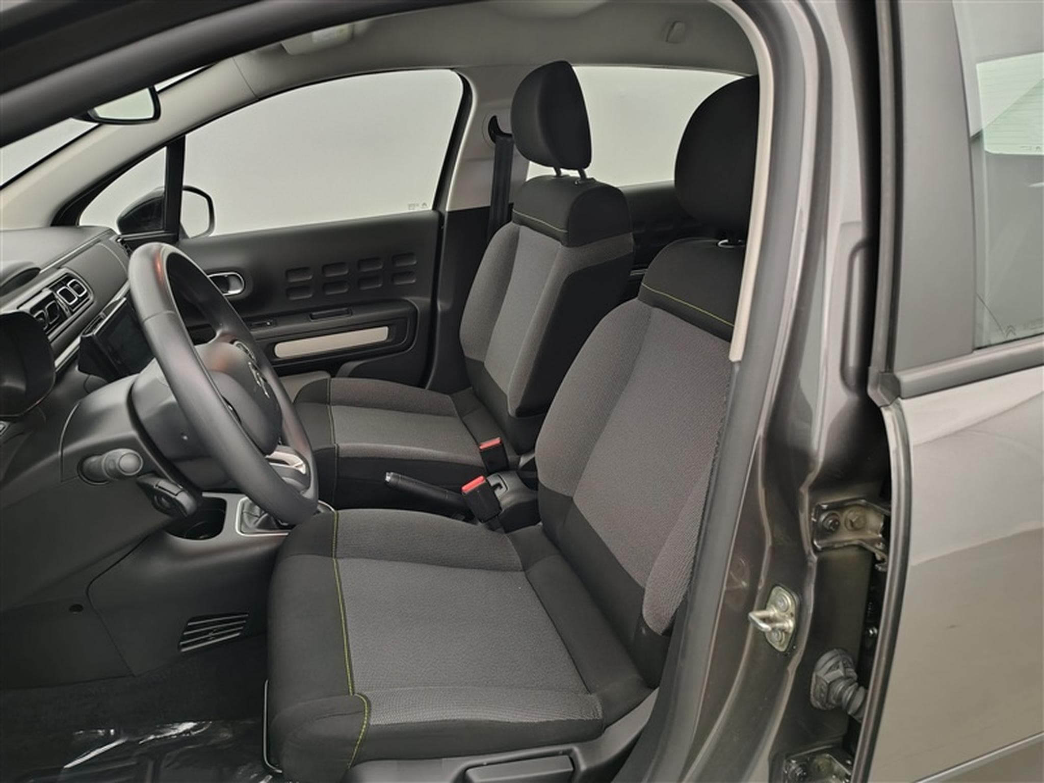 Citroen C3 1.2i PureTech Shine Navi / Led / PDC (2023) - Photo 7