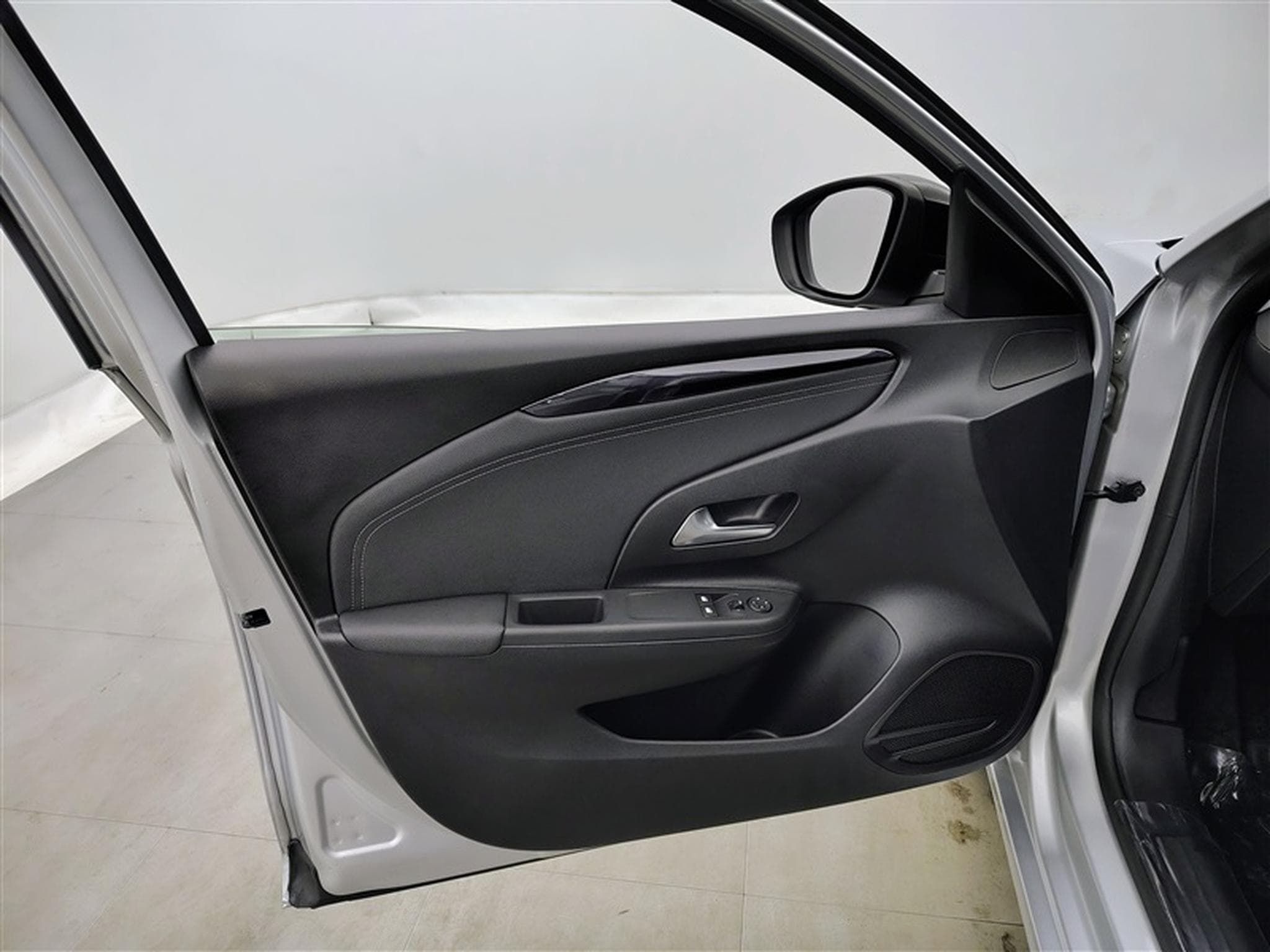 Opel Corsa Corsa 1.2i elegance business (2023) - Photo 16