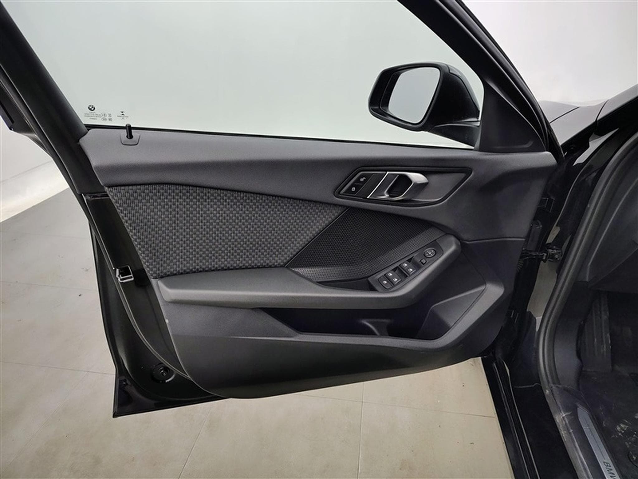 BMW 116 116dA Business NAVI/FULL LED/JA16/PDC AV AR (2023) - Photo 16