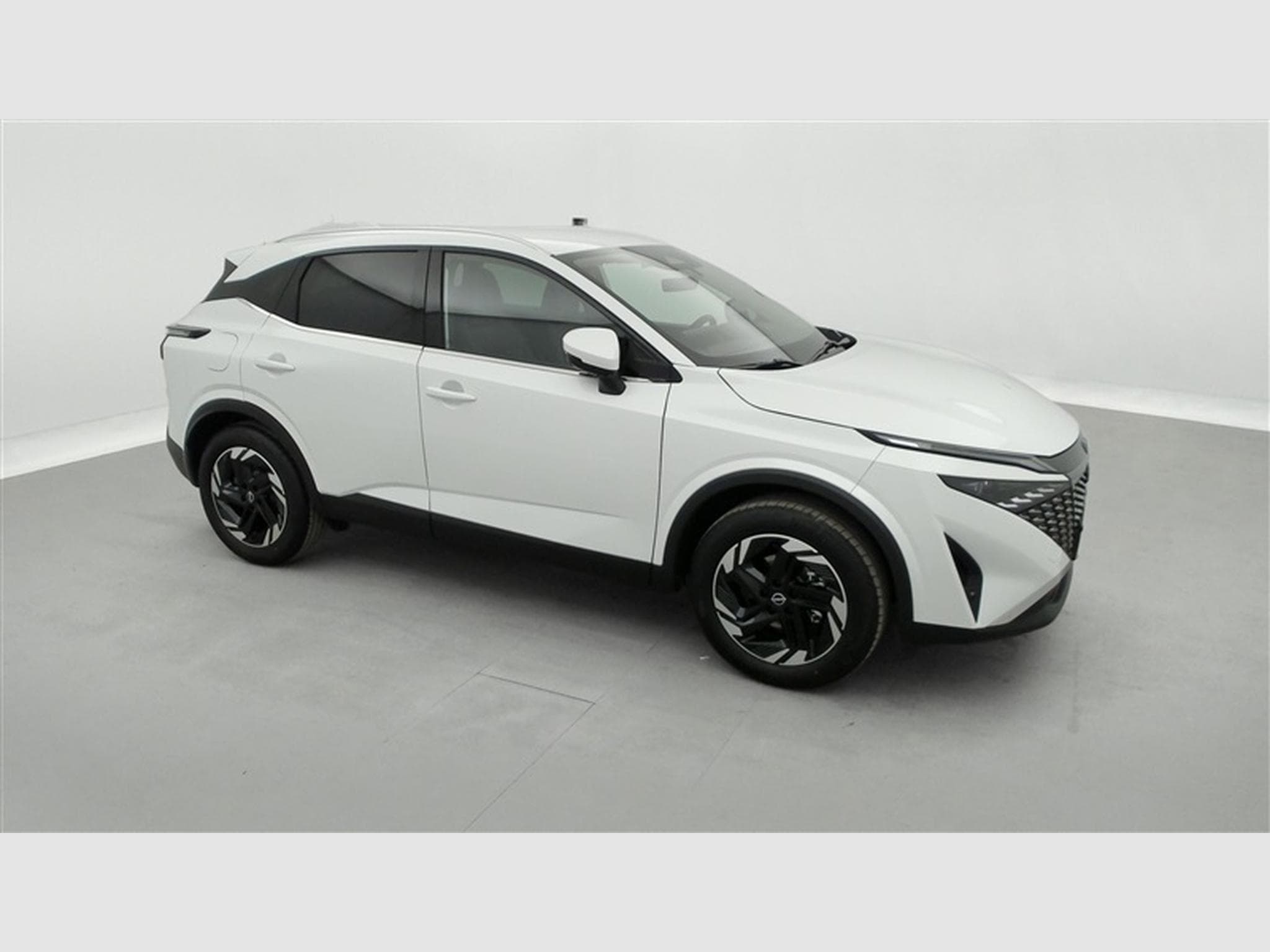 Nissan Qashqai 1.3 DIG-T MHEV X-Tronic N-Connecta CARPLAY / FULL LED / CAM (2025) - Photo 24
