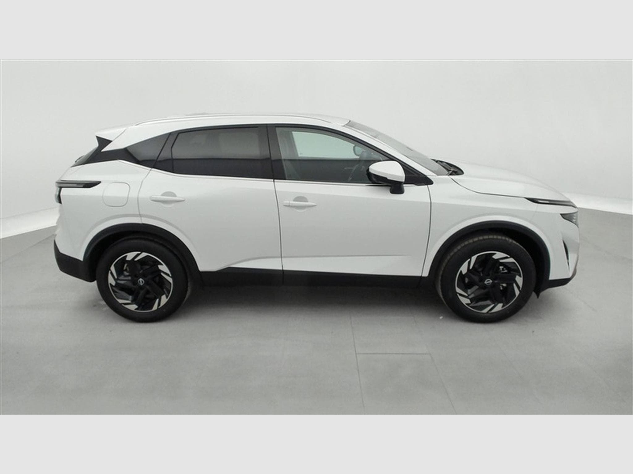 Nissan Qashqai 1.3 DIG-T MHEV X-Tronic N-Connecta CARPLAY / FULL LED / CAM (2025) - Photo 25