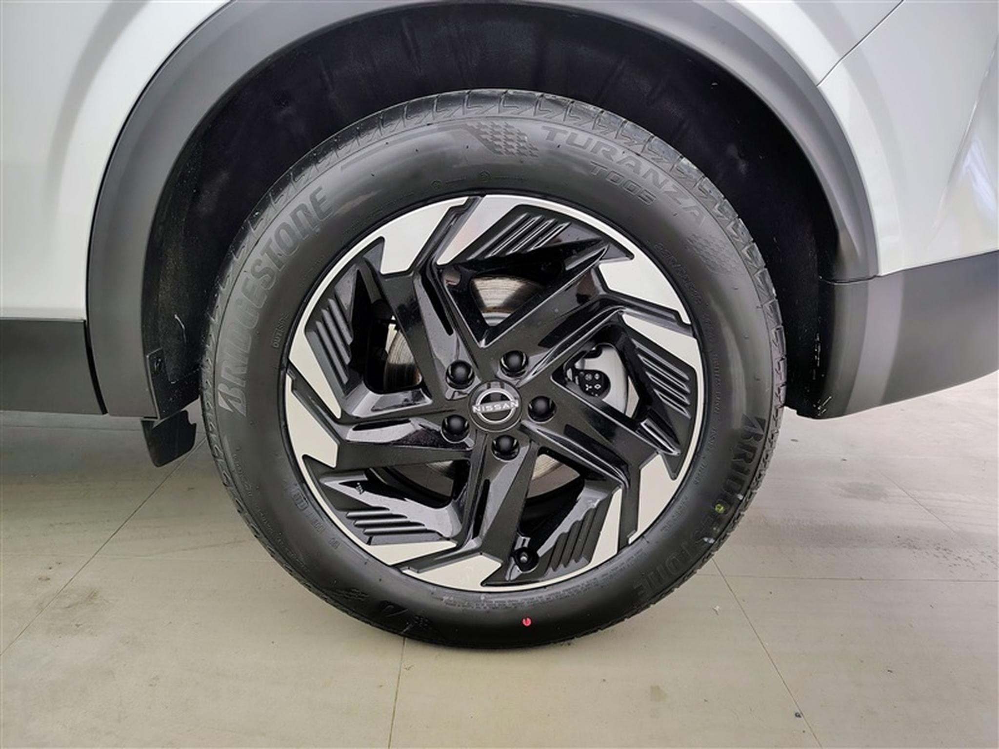 Nissan Qashqai 1.3 DIG-T MHEV X-Tronic N-Connecta CARPLAY / FULL LED / CAM (2025) - Photo 6