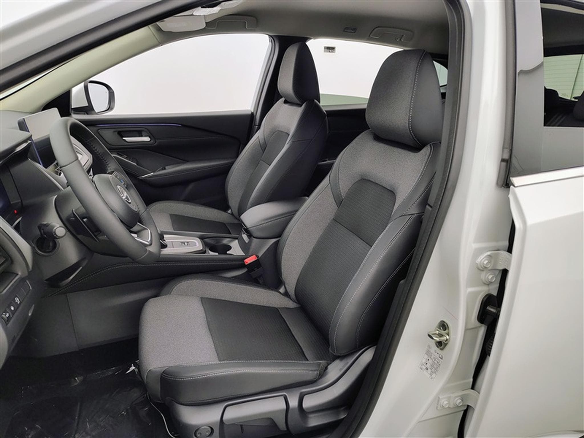 Nissan Qashqai 1.3 DIG-T MHEV X-Tronic N-Connecta CARPLAY / FULL LED / CAM (2025) - Photo 7
