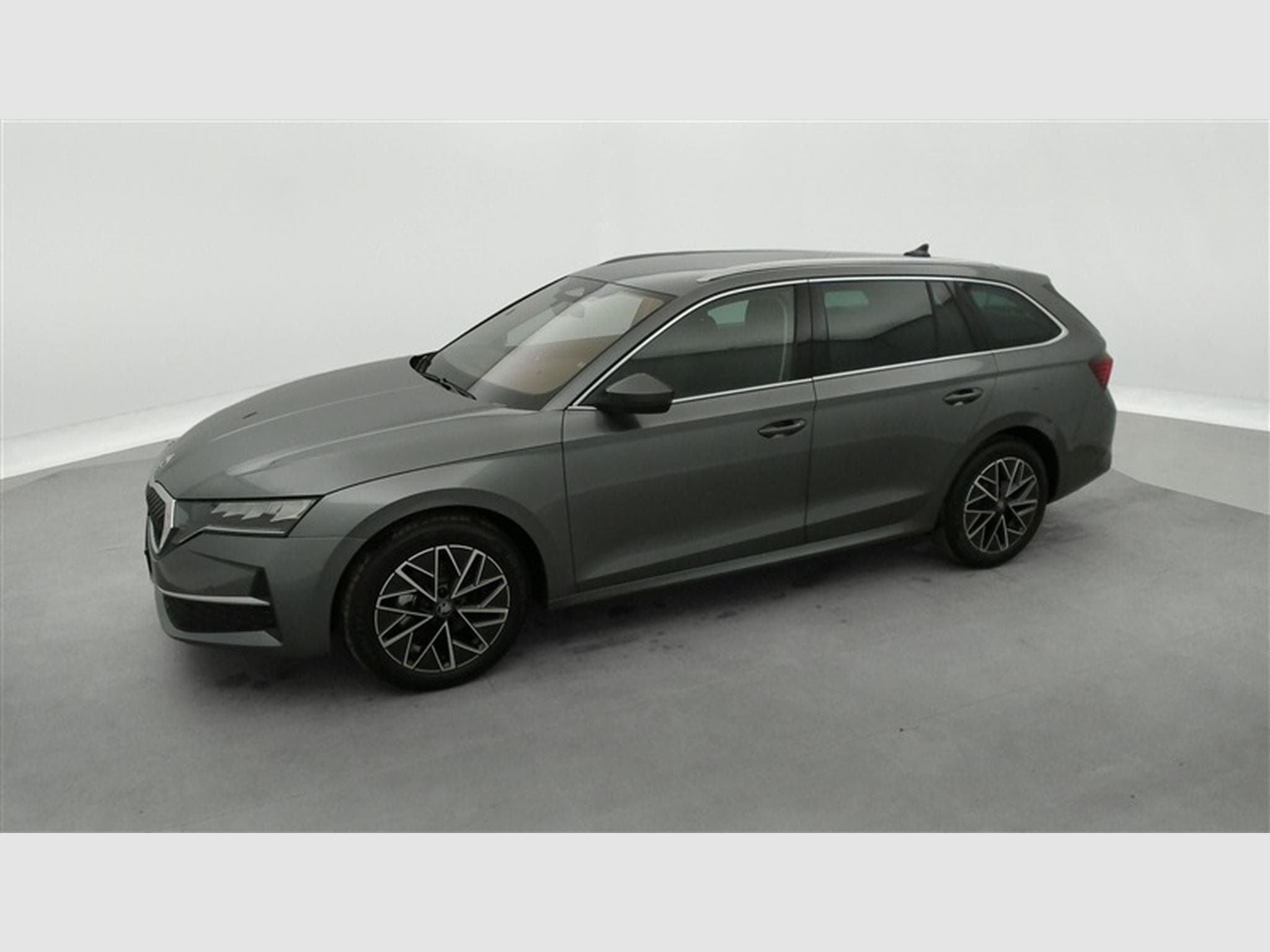 Skoda Octavia 1.5 e-TSi 150cv DSG Selection CARPLAY / FULL LED / CAMERA (2026) - Foto 22