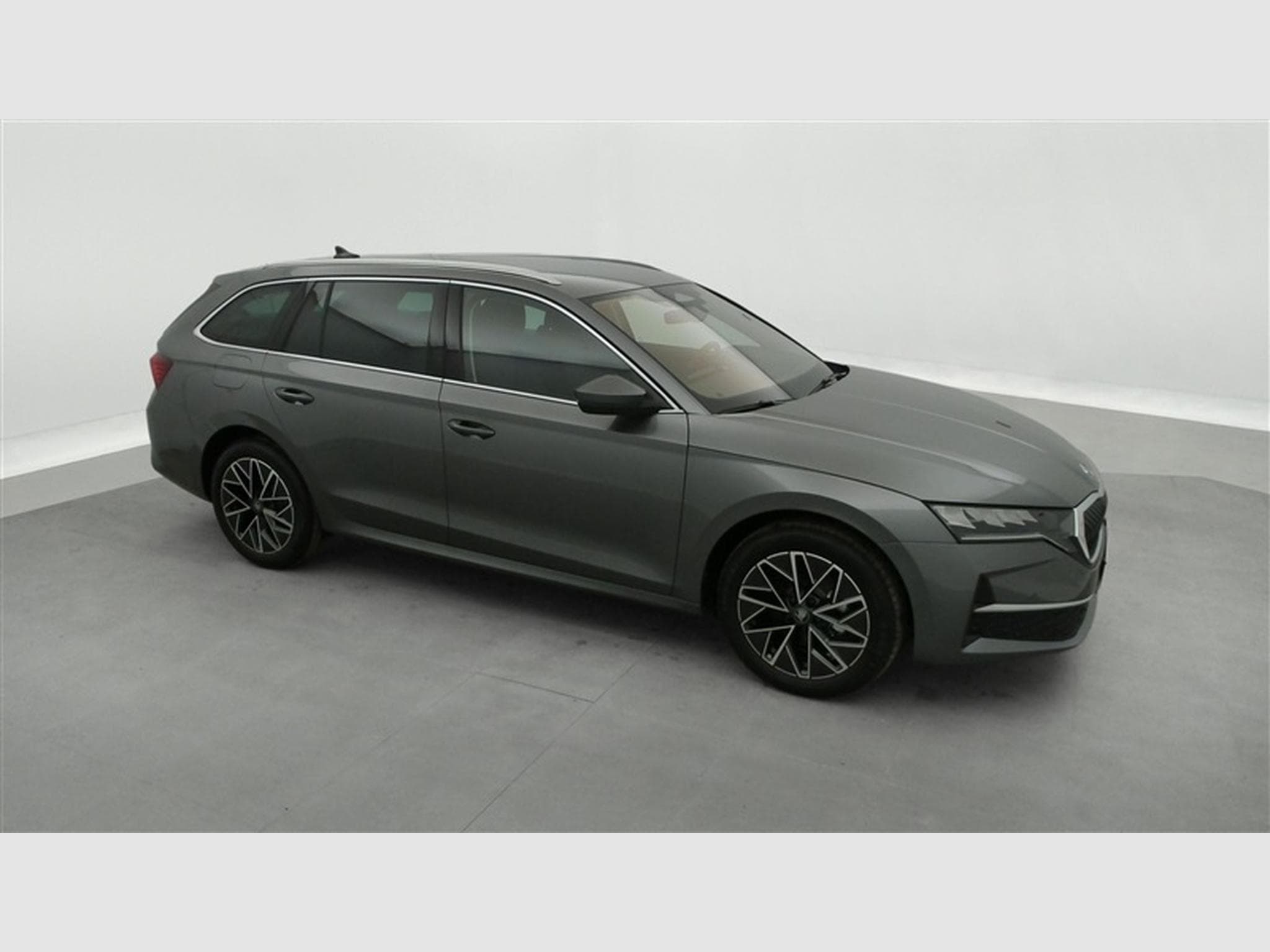 Skoda Octavia 1.5 e-TSi 150cv DSG Selection CARPLAY / FULL LED / CAMERA (2026) - Foto 24