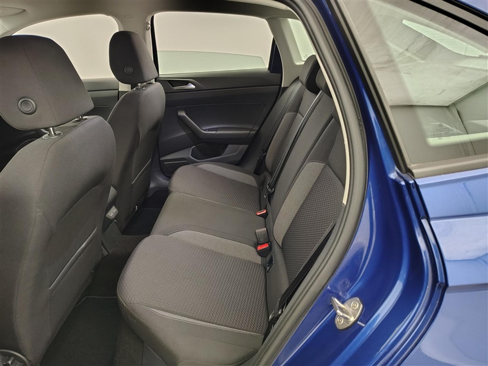 VW Taigo Taigo 1.0 TSI Life Navi / Led / PDC av+ar (2023) - Foto 13