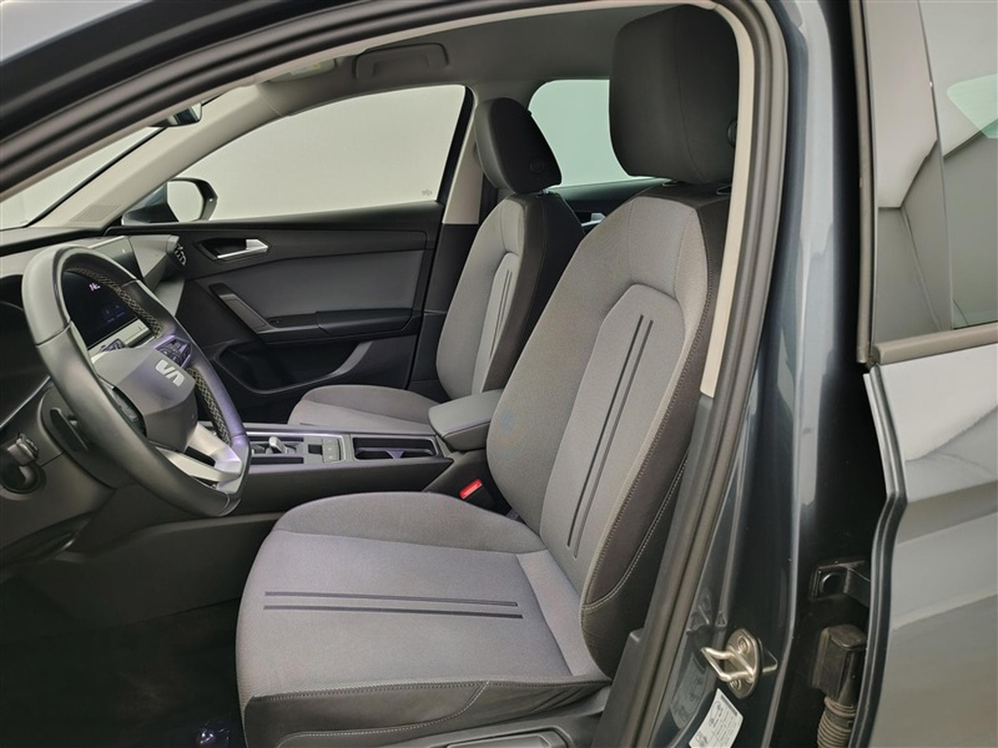 Seat Leon 1.0 eTSI MHEV Move! DSG/NAVI/FULL LED/JA/PDC AV AR (2022) - Foto 7