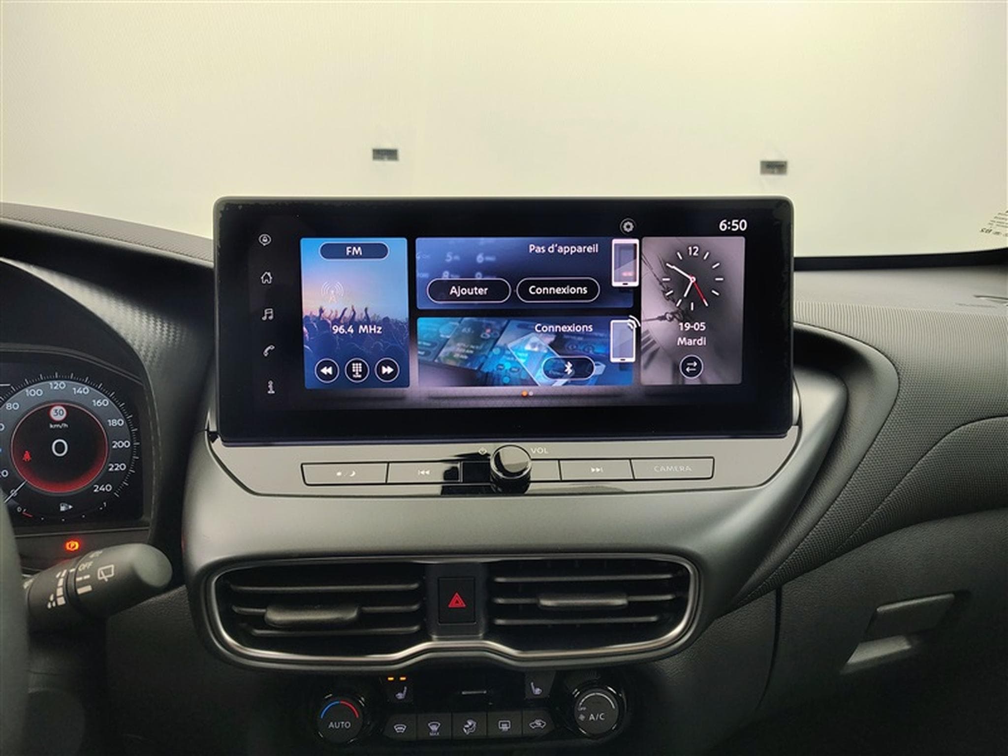 Nissan Juke 1.0 DIG-T 115cv DCT N-Connecta CARPLAY / FULL LED / CAMERA (2026) - Foto 11