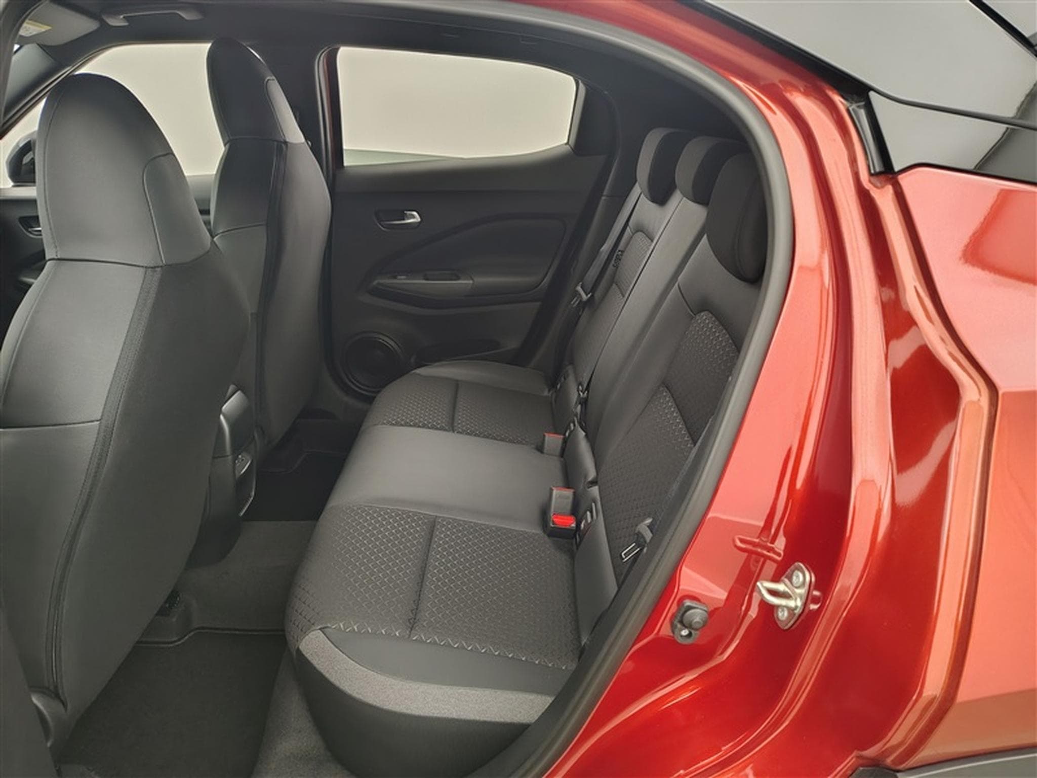 Nissan Juke 1.0 DIG-T 115cv DCT N-Connecta CARPLAY / FULL LED / CAMERA (2026) - Foto 13
